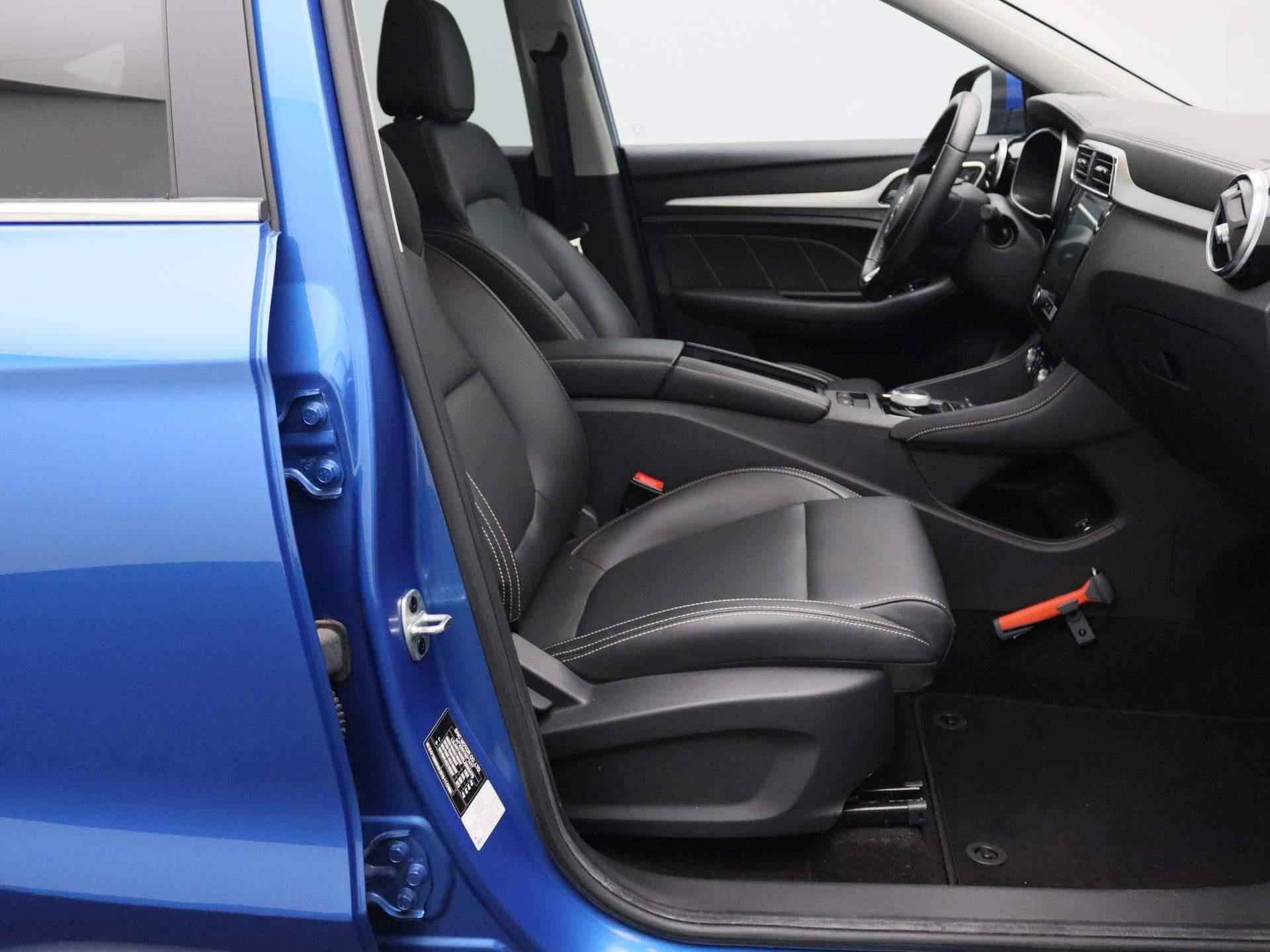 MG ZS EV Luxury | 1e eigenaar | Leder | Panoramadak | Camera | Navi | Apple CarPlay | - 23/25