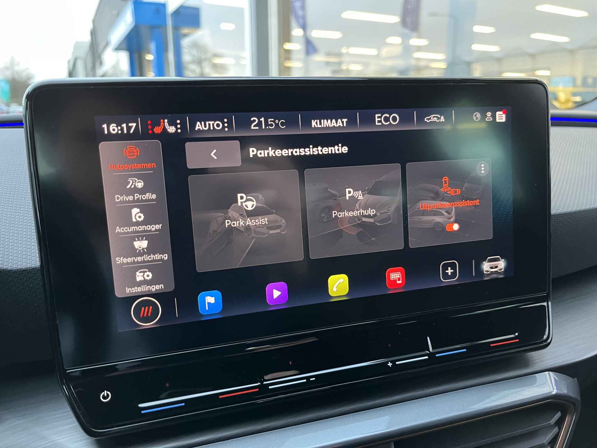 CUPRA Leon Sportstourer 1.4 e-Hybrid VZ Performance / AUTOMAAT/ 245 PK/ PANO/ CAMERA/ PARK. SENSOREN/ MATRIX/ DODE HOEK/ DCC/ KEYLESS/ STOEL-STUURVERWARM./ ADAPT. CRUISE/ APP CONNECT/ NAVI/ CLIMA/ DAB/ 19" LMV - 30/61