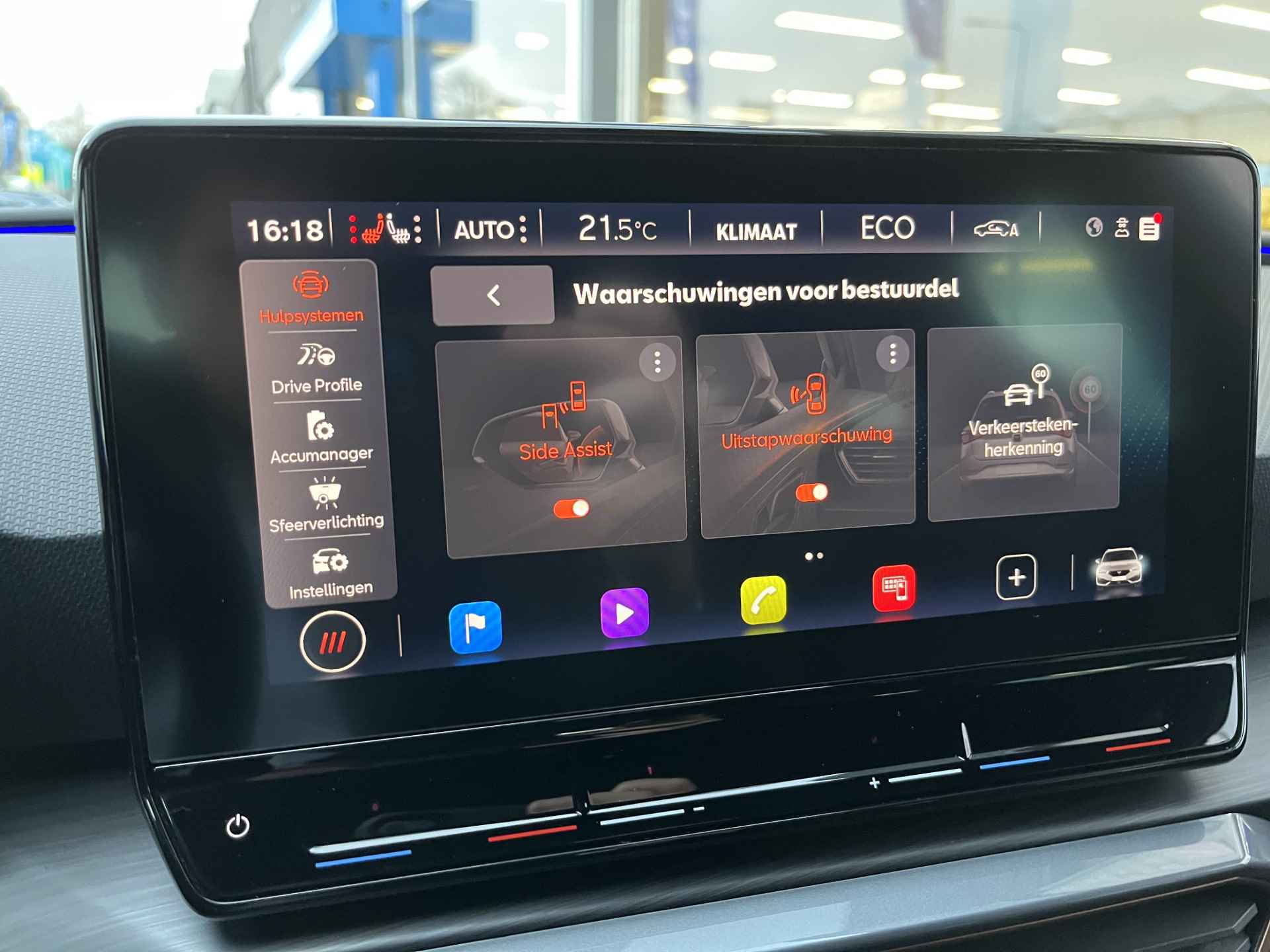 CUPRA Leon Sportstourer 1.4 e-Hybrid VZ Performance / AUTOMAAT/ 245 PK/ PANO/ CAMERA/ PARK. SENSOREN/ MATRIX/ DODE HOEK/ DCC/ KEYLESS/ STOEL-STUURVERWARM./ ADAPT. CRUISE/ APP CONNECT/ NAVI/ CLIMA/ DAB/ 19" LMV - 33/61