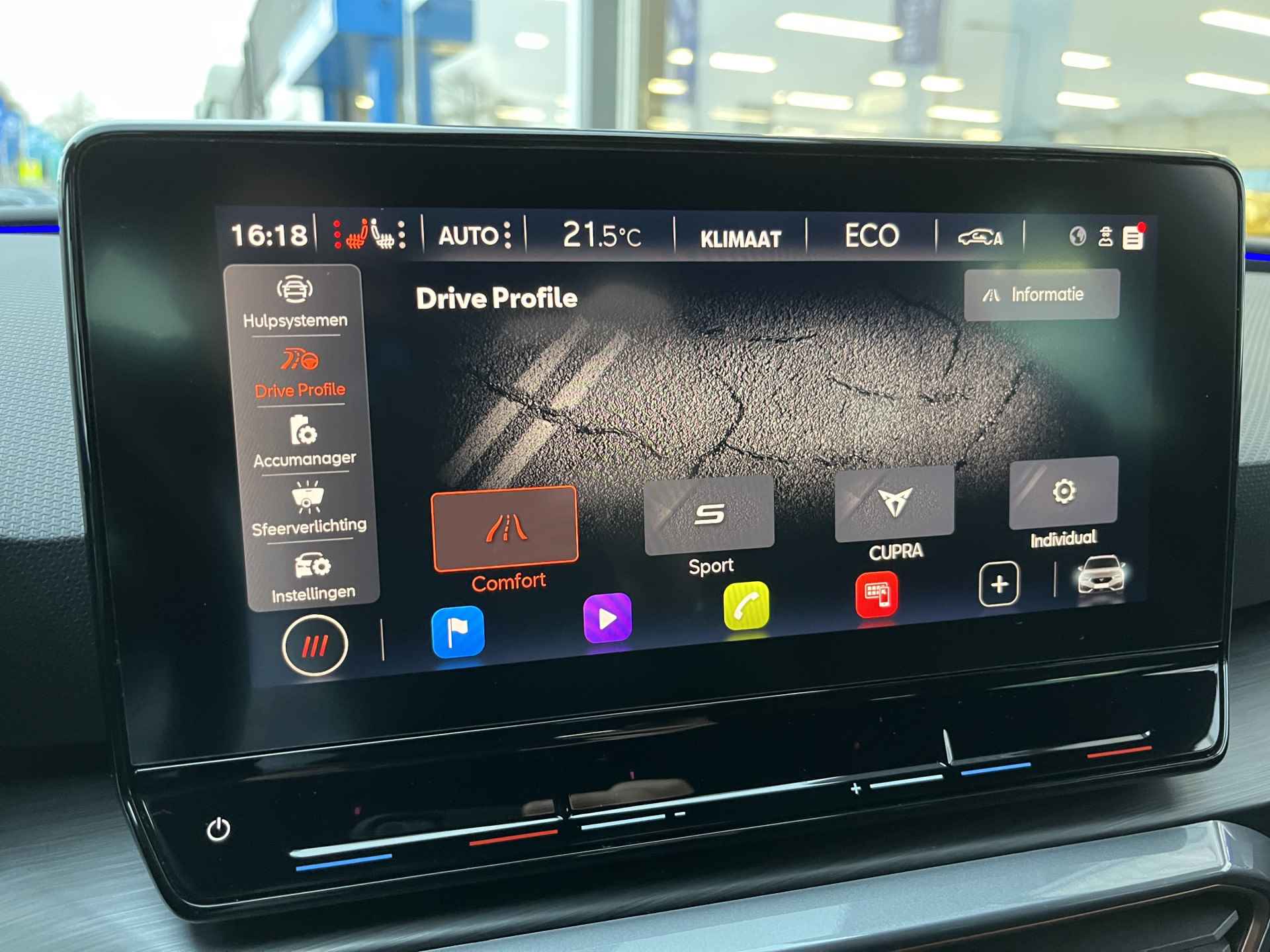 CUPRA Leon Sportstourer 1.4 e-Hybrid VZ Performance / AUTOMAAT/ 245 PK/ PANO/ CAMERA/ PARK. SENSOREN/ MATRIX/ DODE HOEK/ DCC/ KEYLESS/ STOEL-STUURVERWARM./ ADAPT. CRUISE/ APP CONNECT/ NAVI/ CLIMA/ DAB/ 19" LMV - 35/61