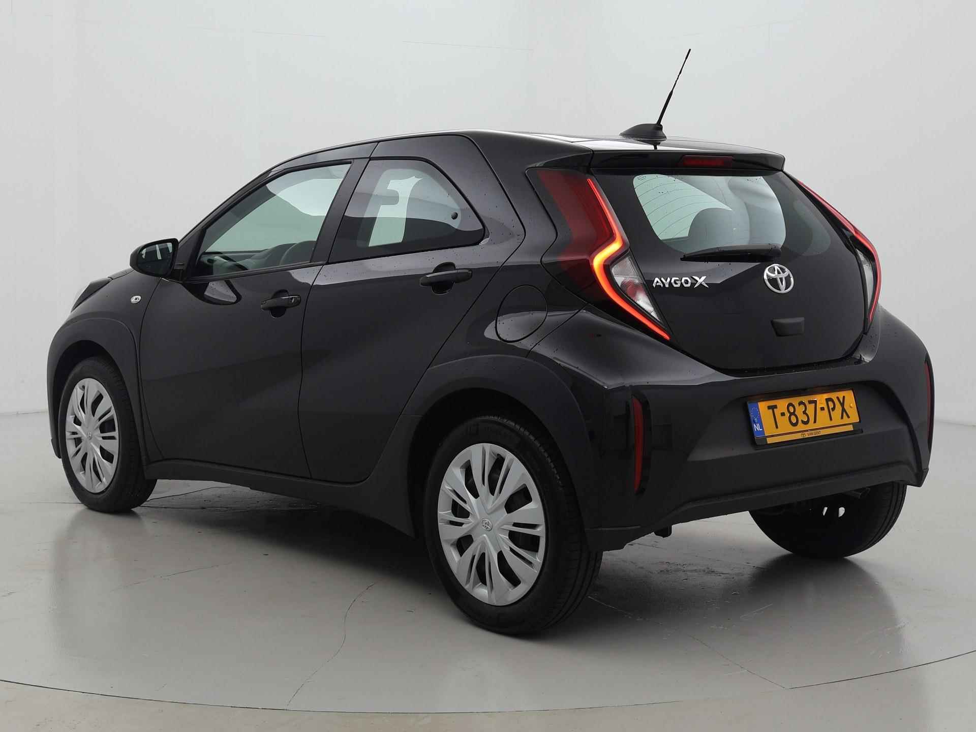 Toyota Aygo X 1.0 VVT-i MT play Apple\Android 5drs - 4/34