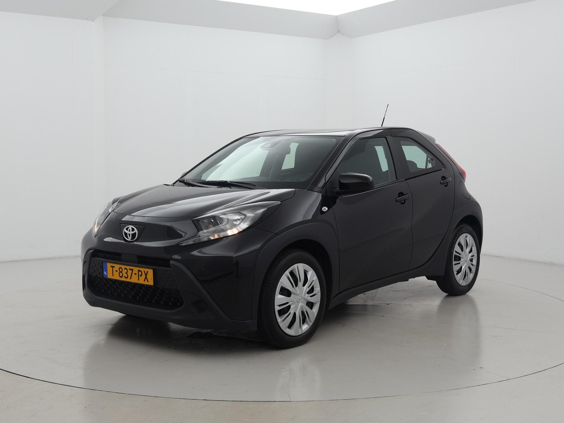 Toyota Aygo X 1.0 VVT-i MT play Apple\Android 5drs