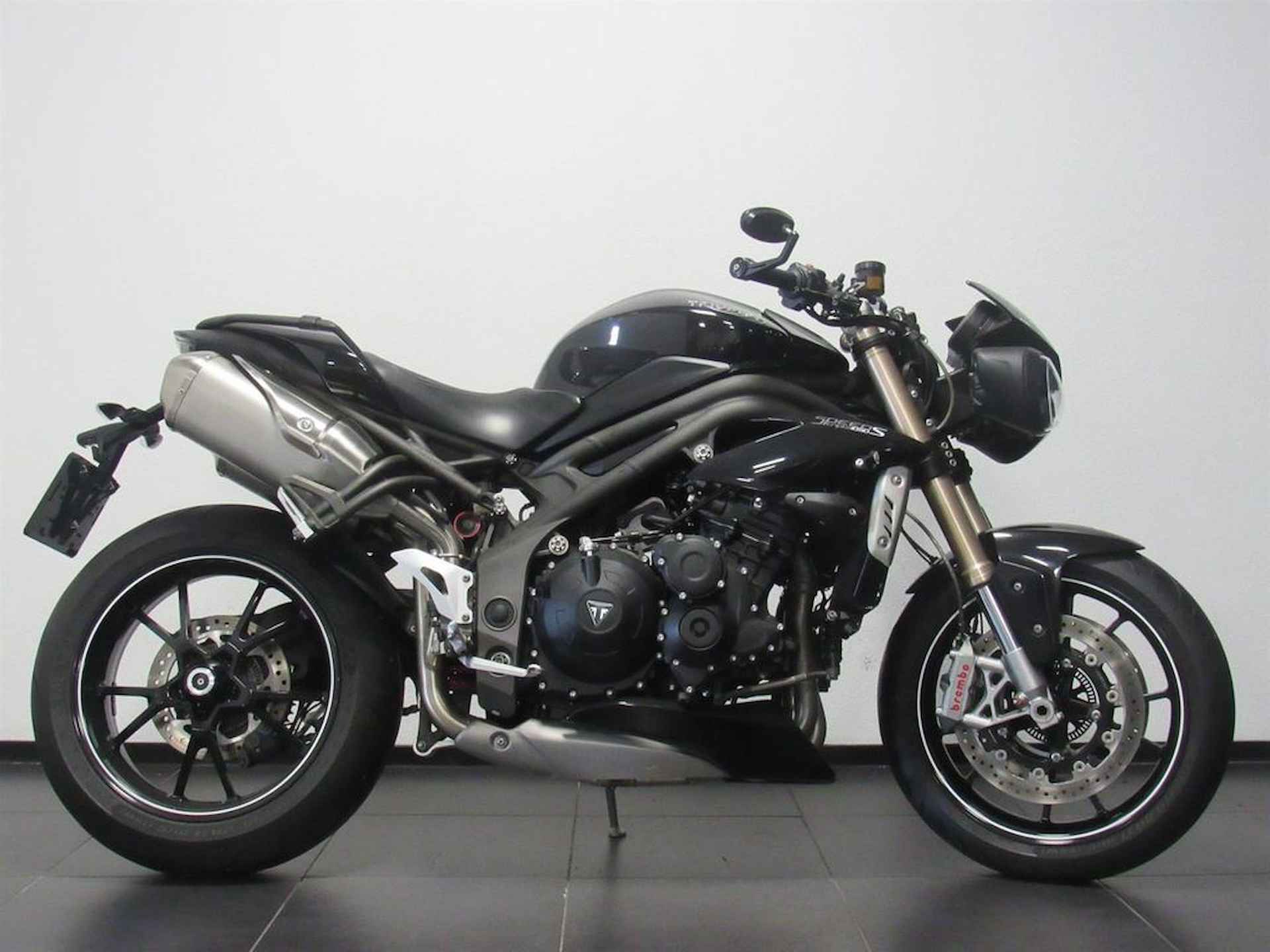 Triumph SPEED TRIPLE S - 1/7