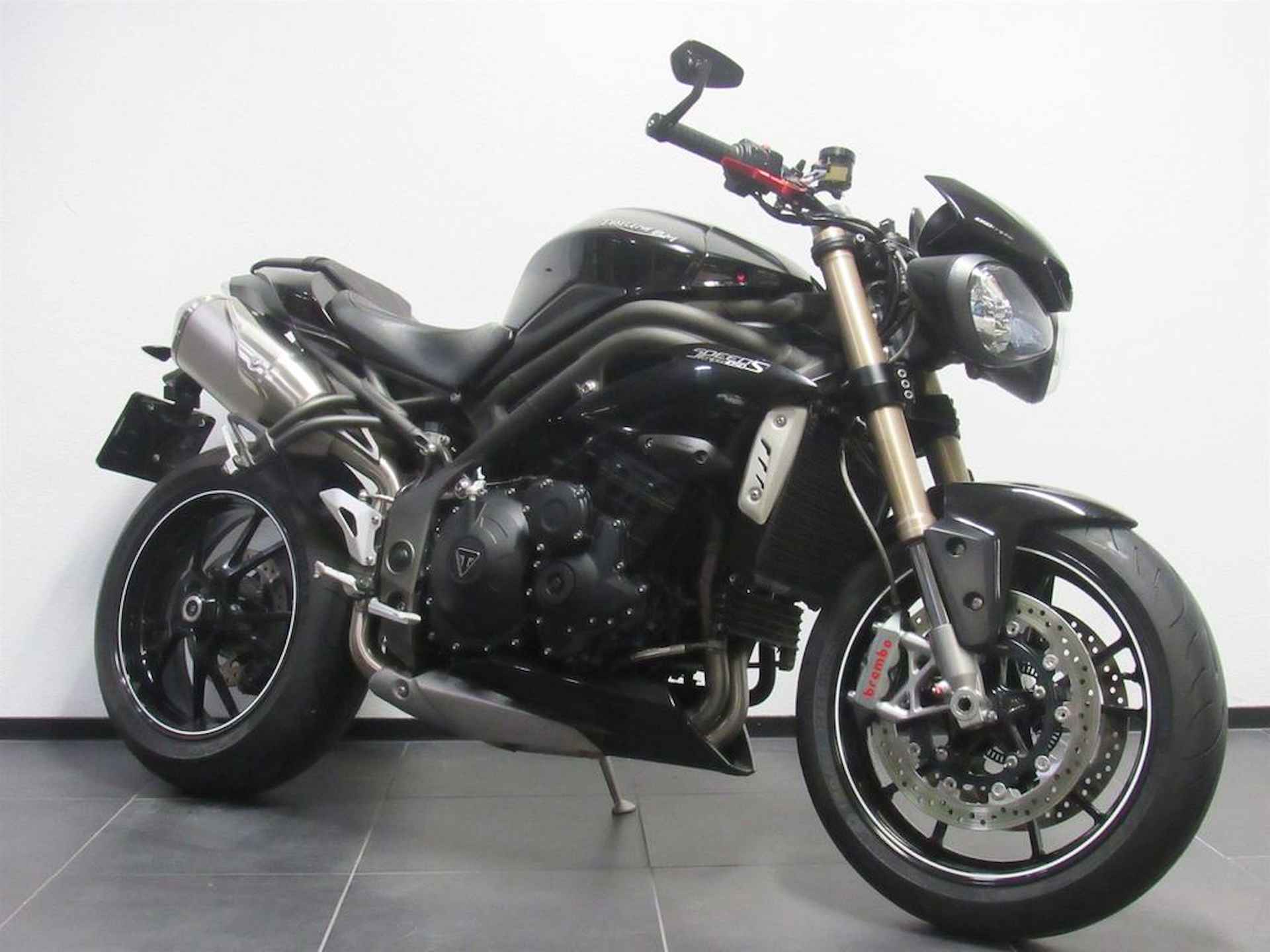 Triumph SPEED TRIPLE S - 2/7