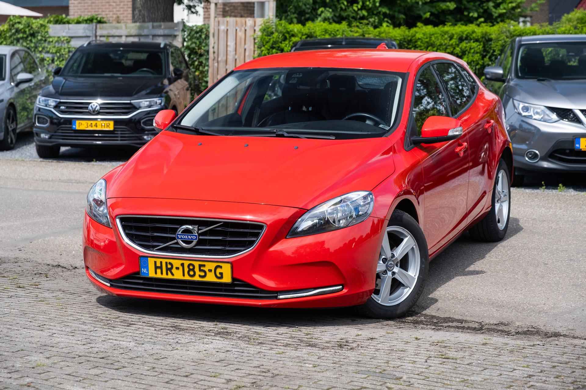 Volvo V40 2.0 Kinetic Business LEER AIRCO CLIMATE PDC RIJKLAAR BOVAG GARANTIE - 3/26