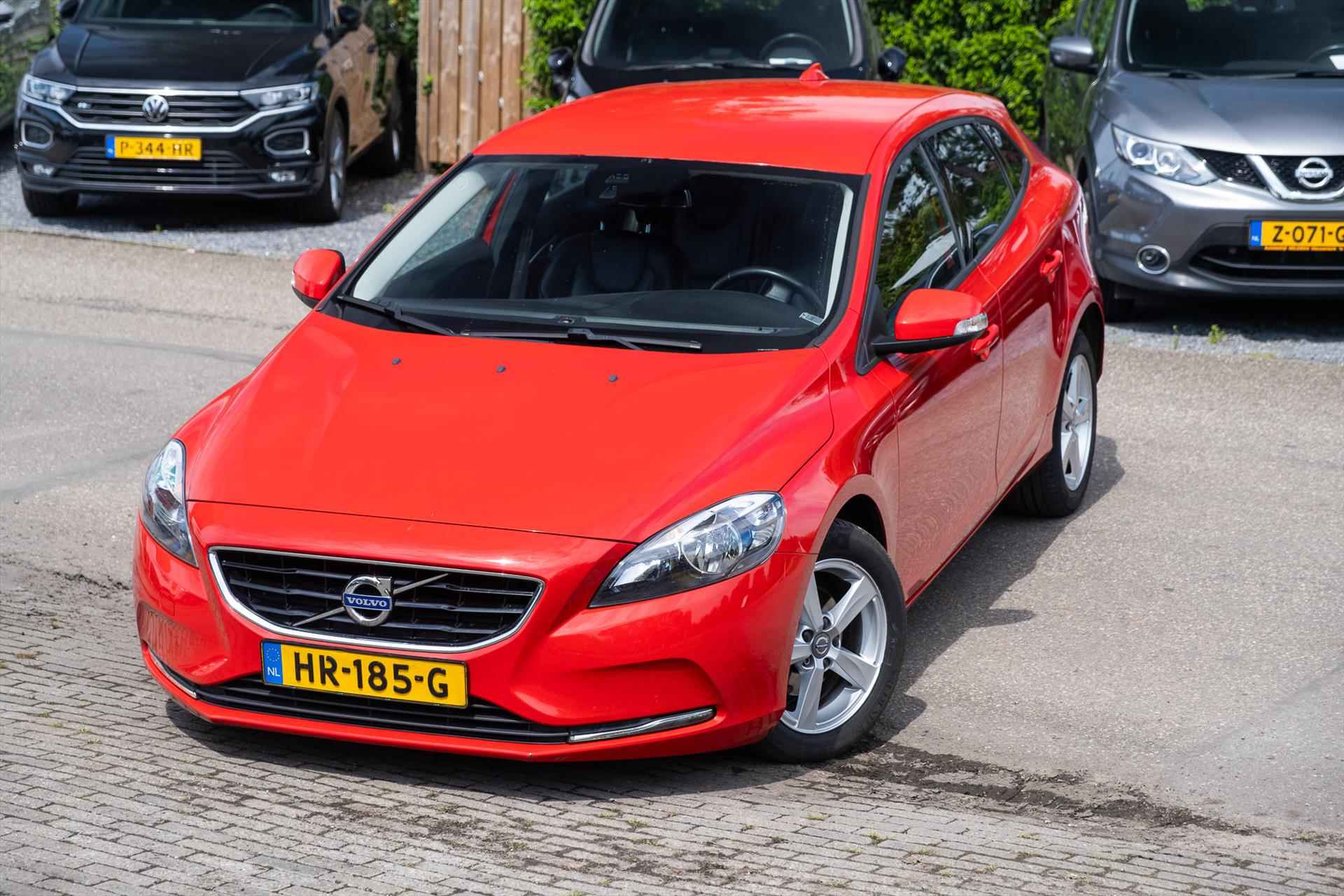 Volvo V40 2.0 Kinetic Business LEER AIRCO CLIMATE PDC RIJKLAAR BOVAG GARANTIE - 4/26