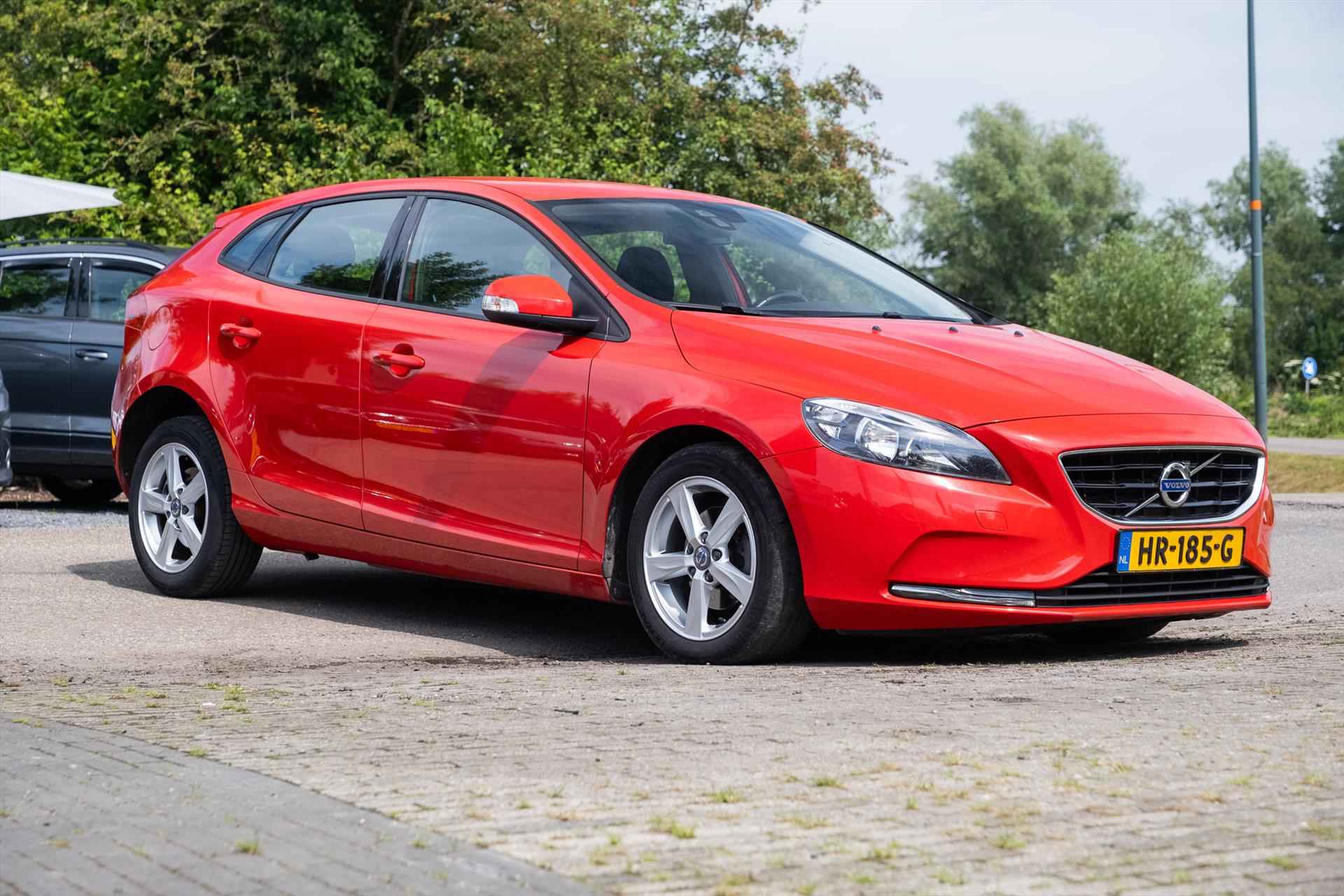 Volvo V40 2.0 Kinetic Business LEER AIRCO CLIMATE PDC RIJKLAAR BOVAG GARANTIE - 21/26