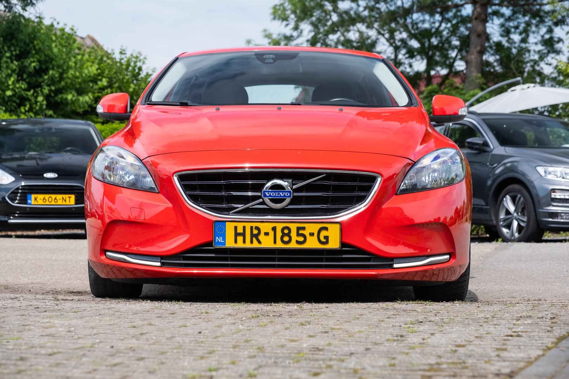 Volvo V40 2.0 Kinetic Business LEER AIRCO CLIMATE PDC RIJKLAAR BOVAG GARANTIE - 23/26