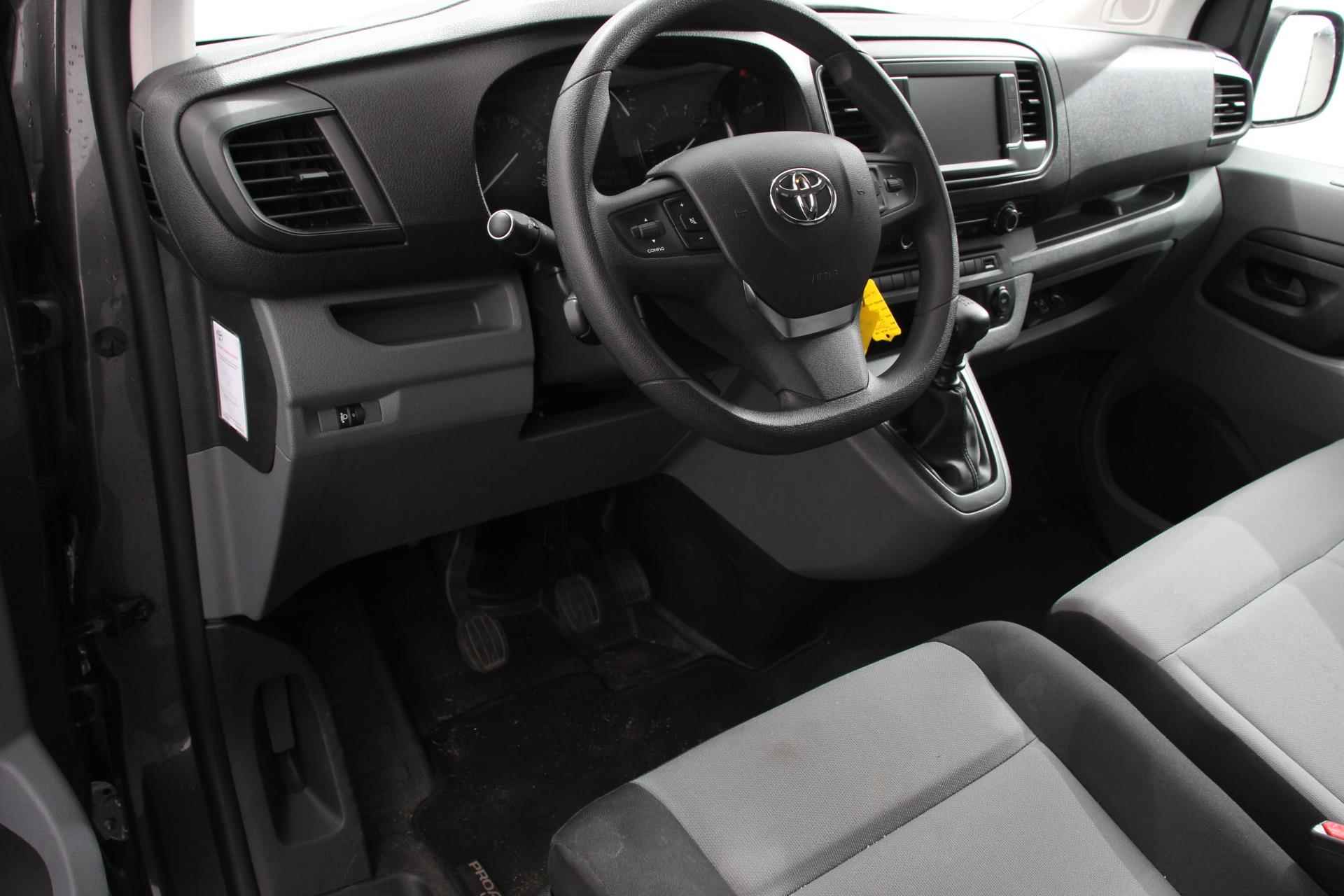 Toyota PROACE Shuttle 1.5 D-4D Navigator Long | 9 Persoons | Navigatie | Parkeersensoren | Carplay | Cruise Control | DAB | - 8/28