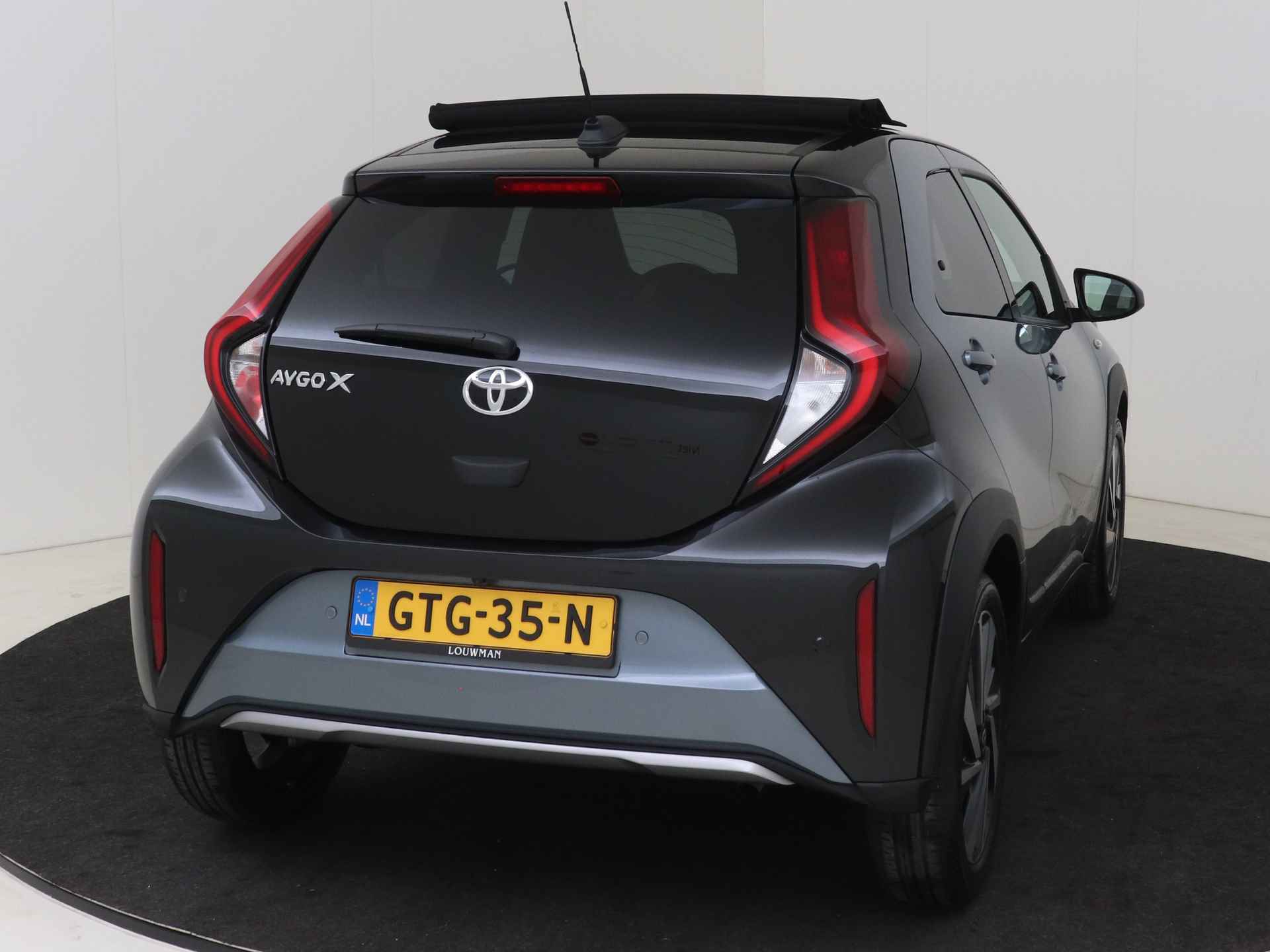 Toyota Aygo X 1.0 VVT-i MT Envy | DEMO | Schuifdak | Navigatie | PDC V+A | - 18/46