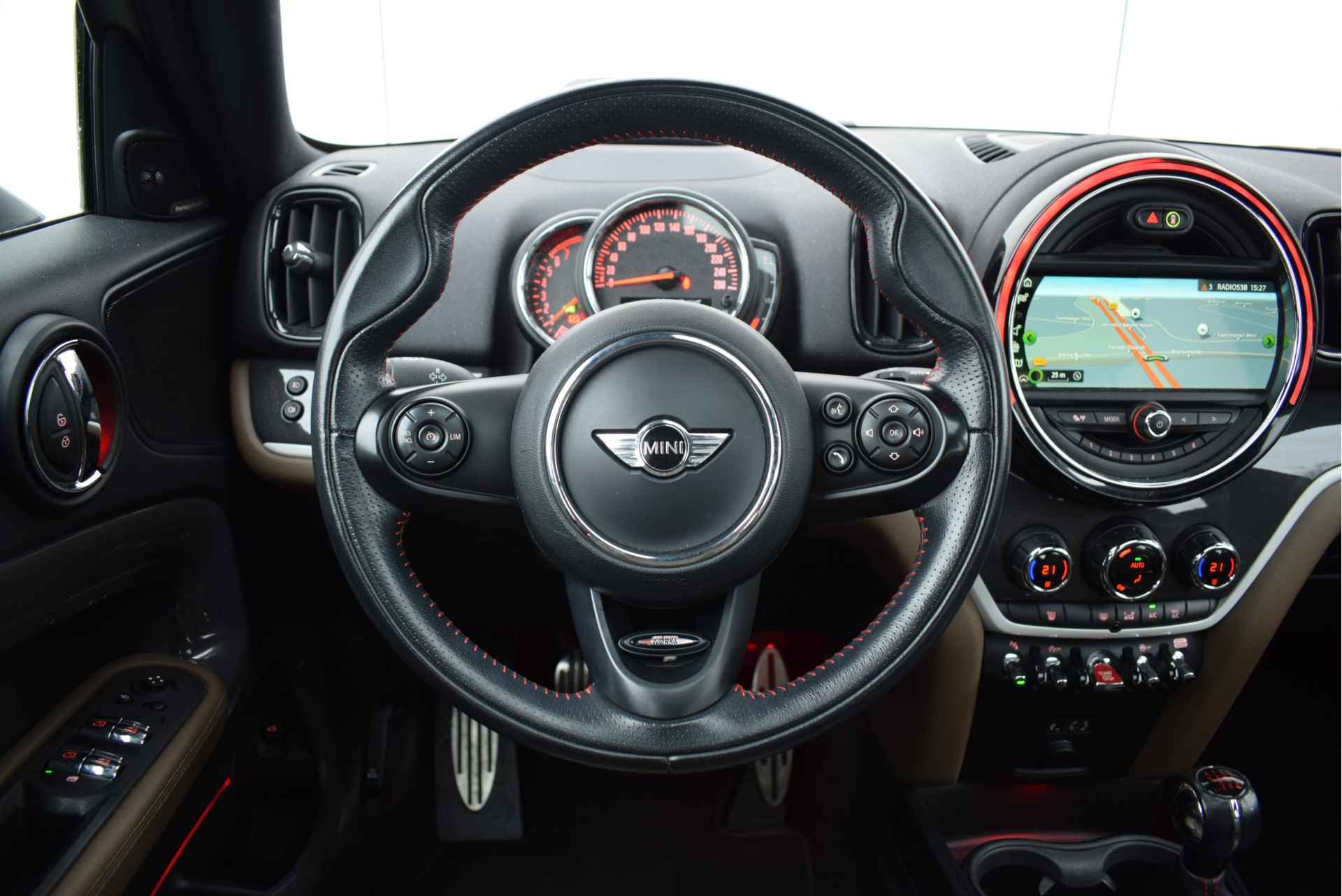 MINI Countryman Cooper S ALL4 JCW Chili / Panoramadak / Achteruitrijcamera / Sportstoelen / Comfort Access / LED / Head-Up / Park Assistant - 5/10