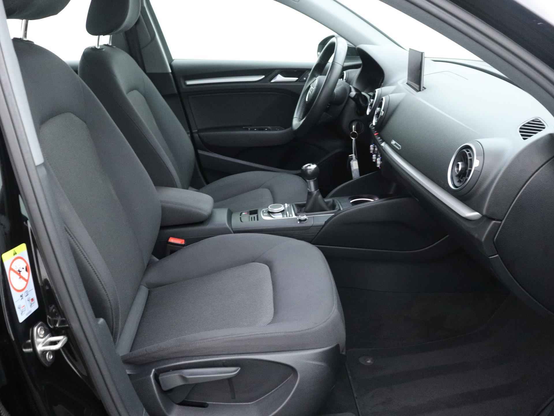 Audi A3 Limousine 35 TFSI CoD Pro Line 150 PK | Xenon Koplampen | Navigatie | Adaptive Cruise Control | Climate Control | Parkeersensoren | Stoelverwarming | Lichtmetalen velgen | - 10/28