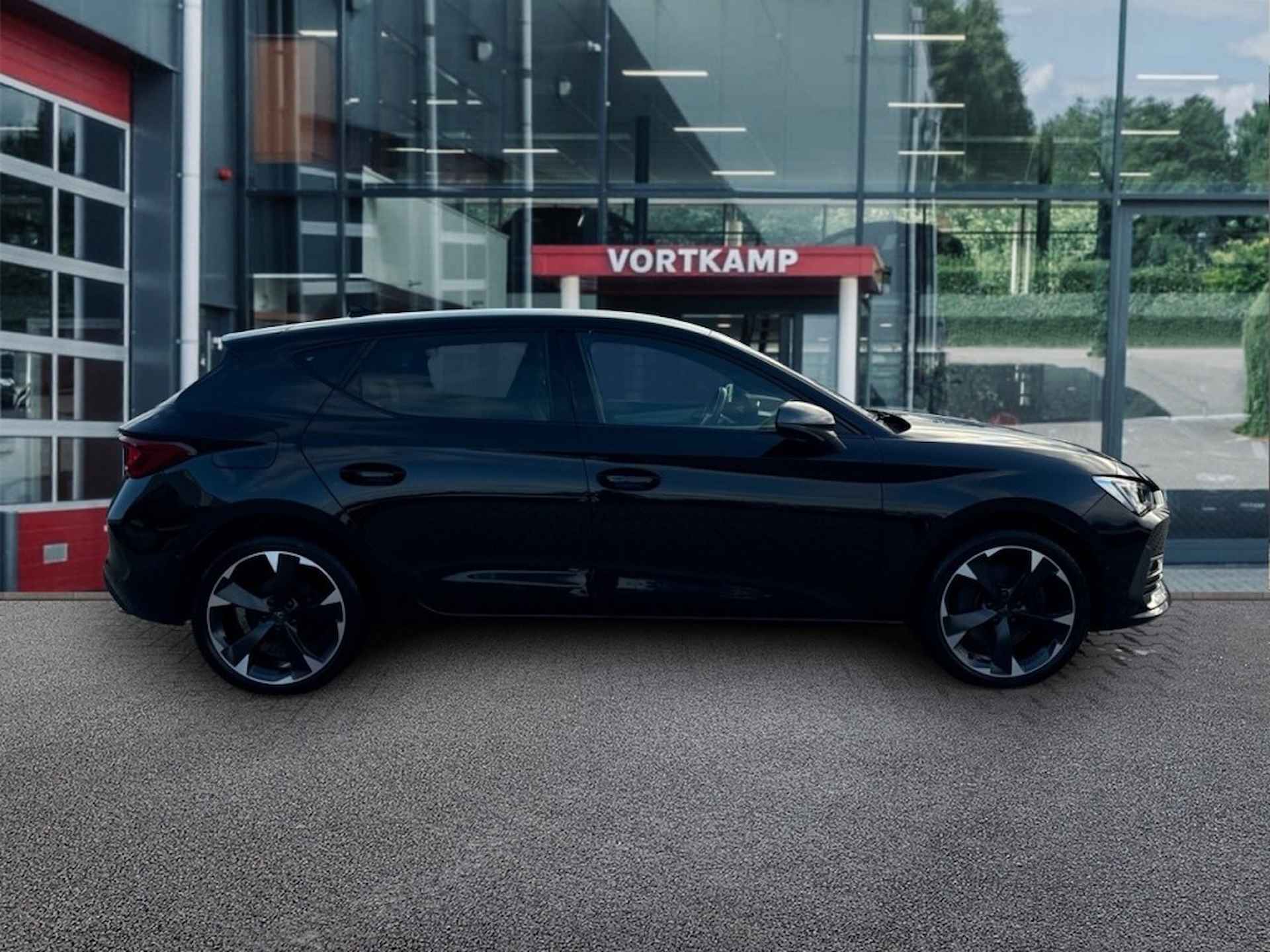 CUPRA Leon 1.4 TSI DSG E-HYBRID CAMERA/NAVI/ACC/STOEL-STUURVERW - 4/25