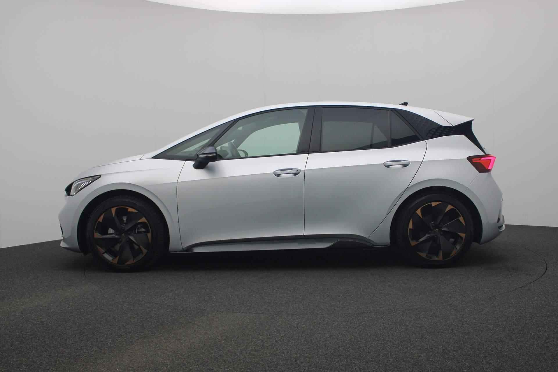 CUPRA Born Adrenaline One 62 kWh 204PK | Camera | Stuur-/stoelverwarming | Navi | ACC | Keyless | Apple Carplay / Android Auto | Sportonderstel - 16/33