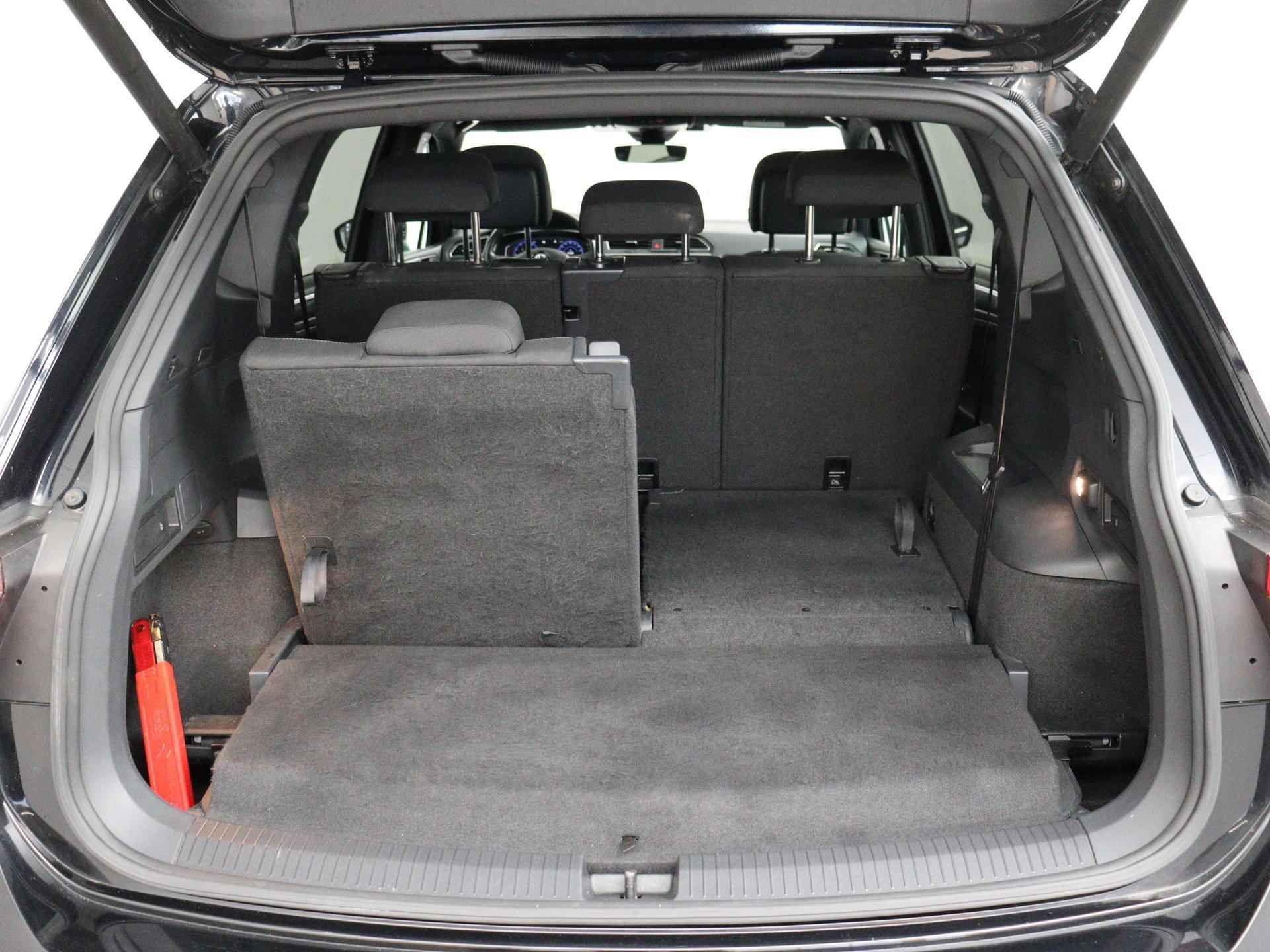 Volkswagen Tiguan Allspace 1.5 TSI Highline Business R 7p. | Schuifkantel-dak | ACC | DSG | Achteruitrijcamera - 10/41