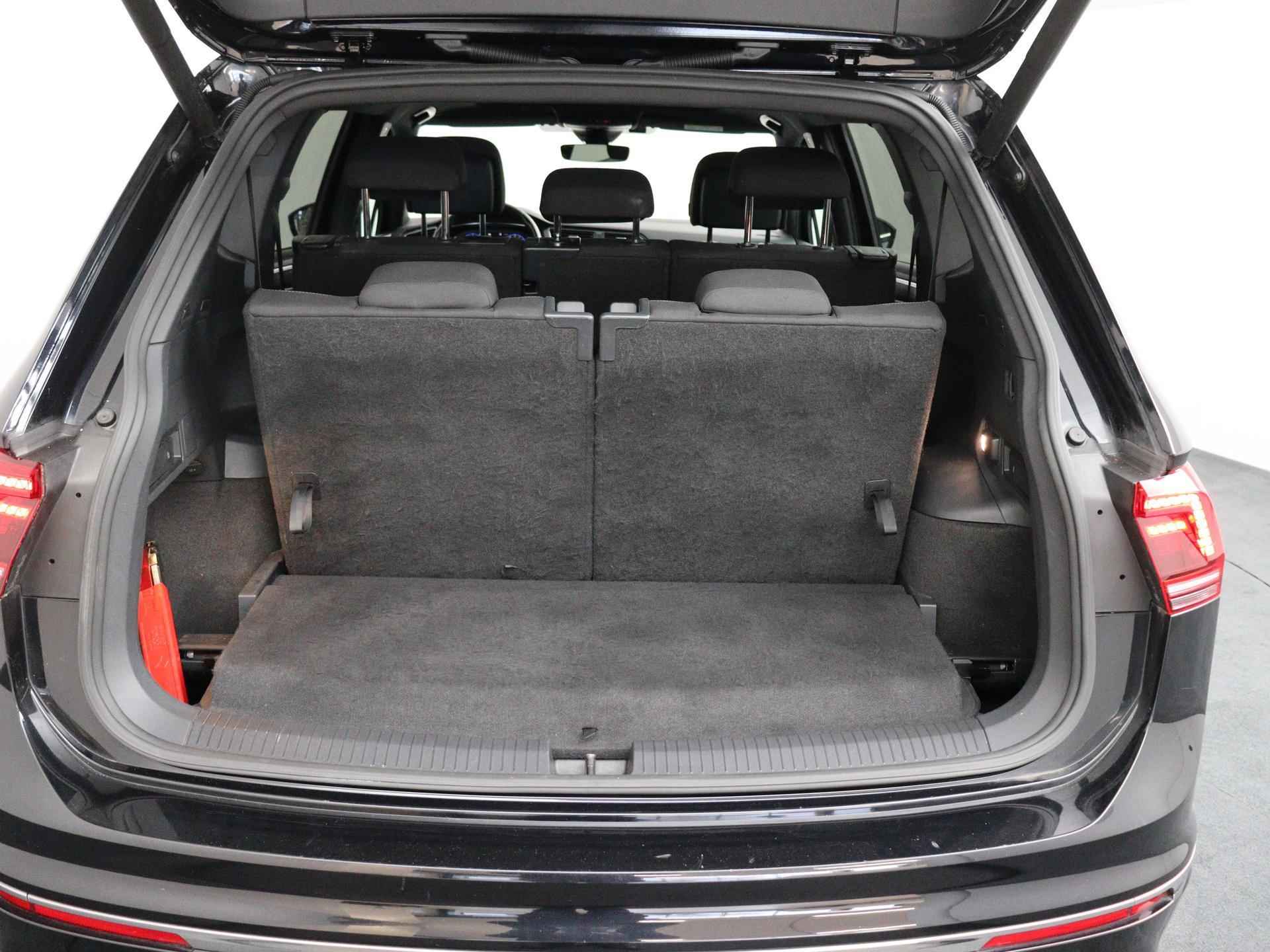 Volkswagen Tiguan Allspace 1.5 TSI Highline Business R 7p. | Schuifkantel-dak | ACC | DSG | Achteruitrijcamera - 30/41