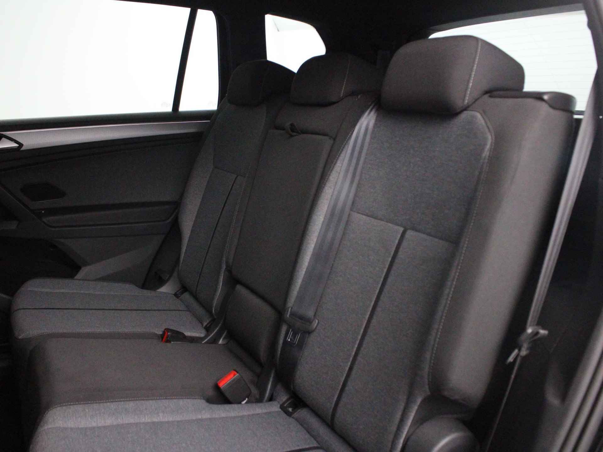 SEAT Tarraco 1.5 TSI 150PK Style 7 persoons | Navi | PDC + camera | Trekhaak | El.achterklep | Cruise | Bluetooth | Business Pack | - 8/42