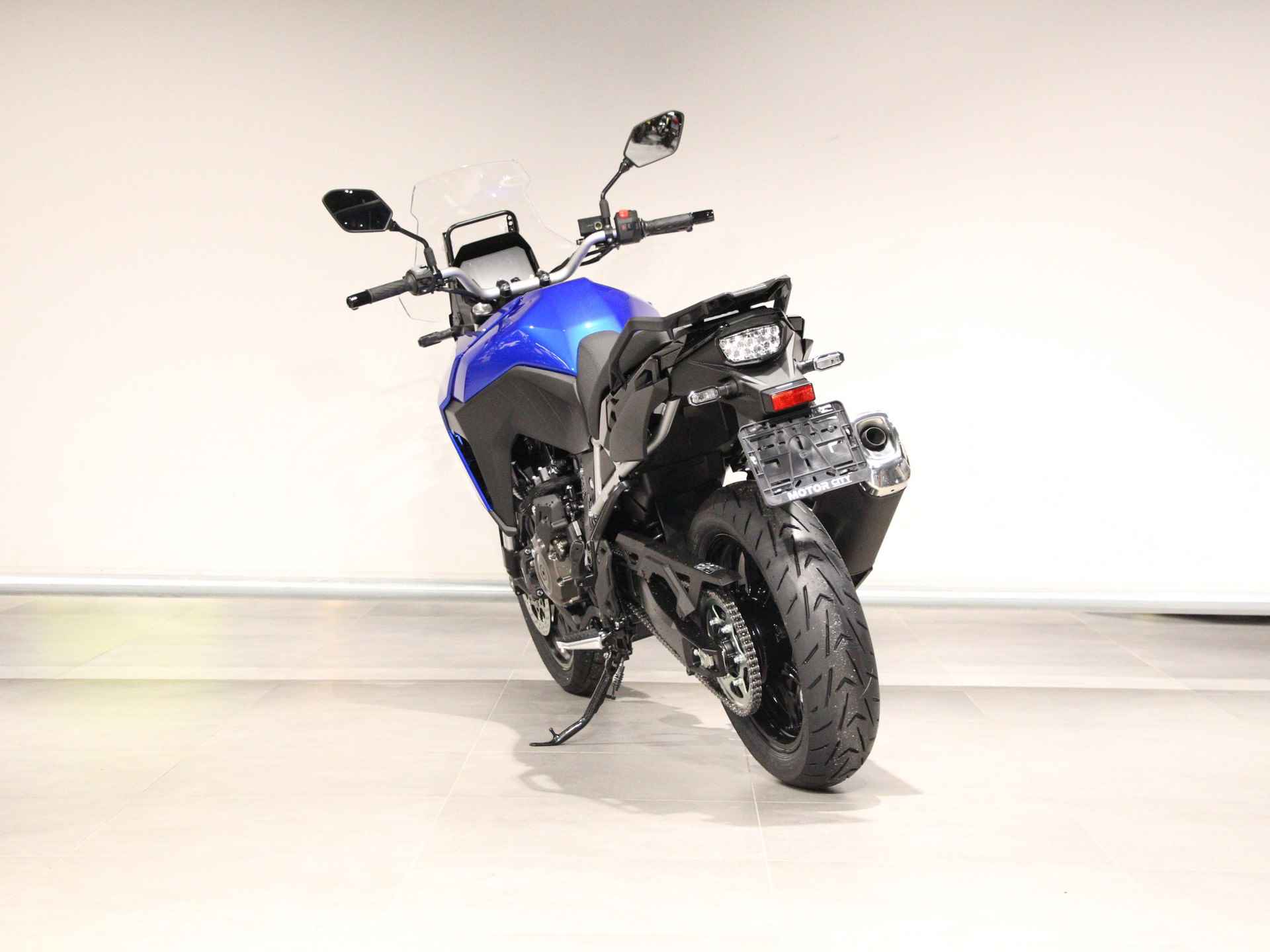 Suzuki V-STROM 800 - 6/13