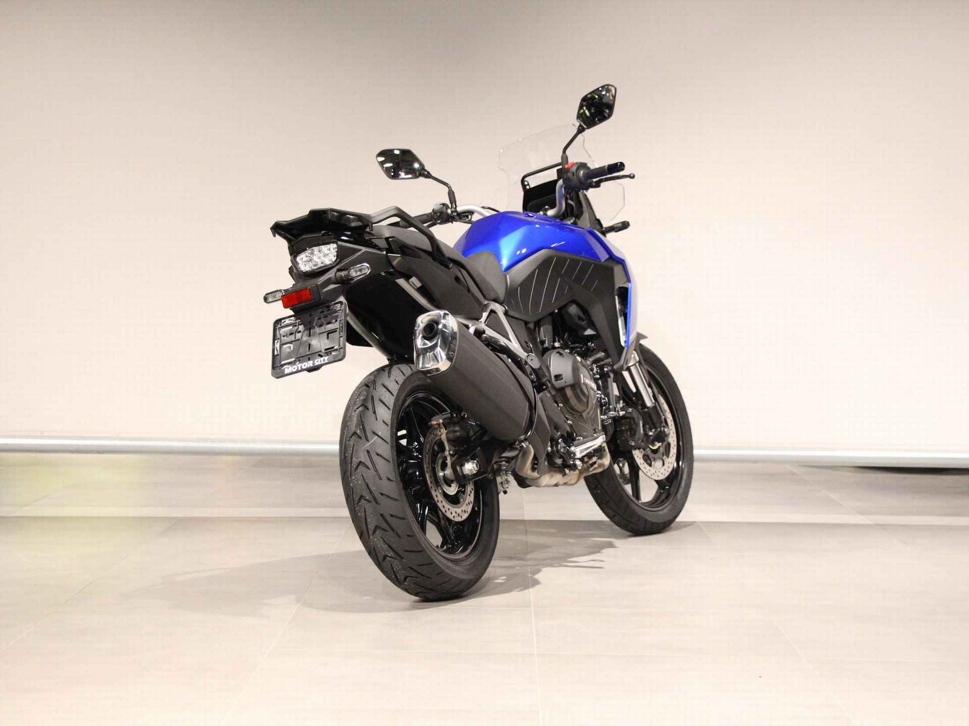 Suzuki V-STROM 800 - 7/13