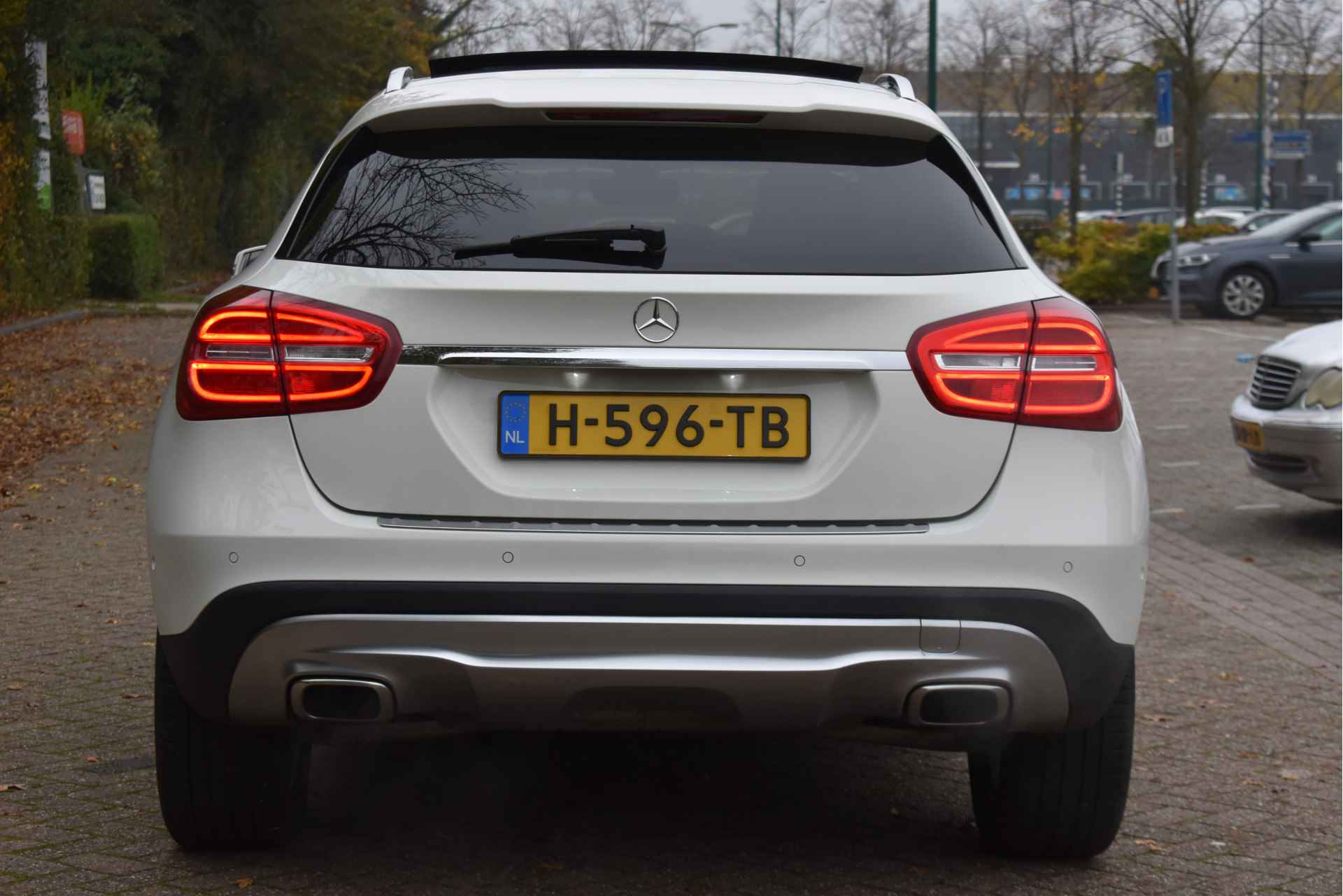 Mercedes-Benz GLA 180 Ambition | Open dak | Stoelverwarming | Nav | Cruise Contr | Xenon | PDC rondom - 9/62