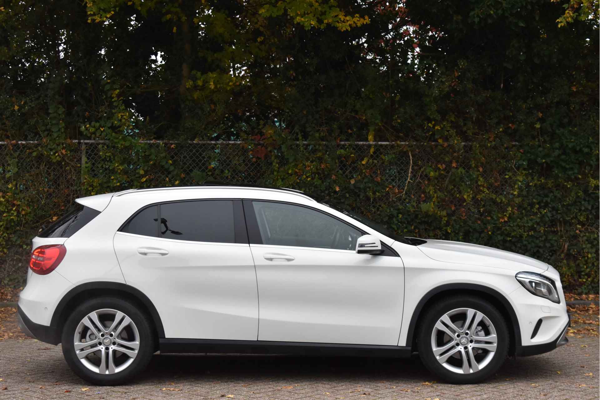 Mercedes-Benz GLA 180 Ambition | Open dak | Stoelverwarming | Nav | Cruise Contr | Xenon | PDC rondom - 26/62