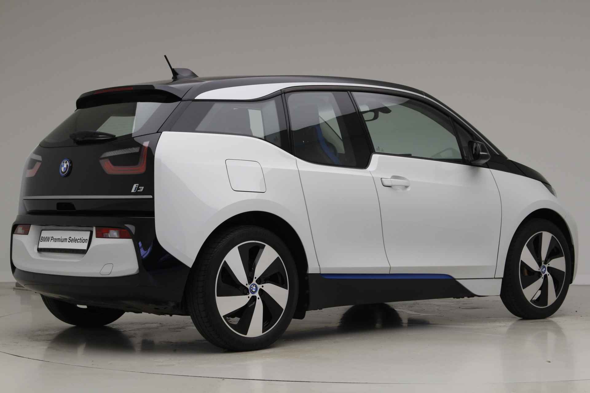 BMW i3 Basis 120Ah 42 kWh | Subsidie mogelijk | | 2 jaar BMW Garantie - 5/38