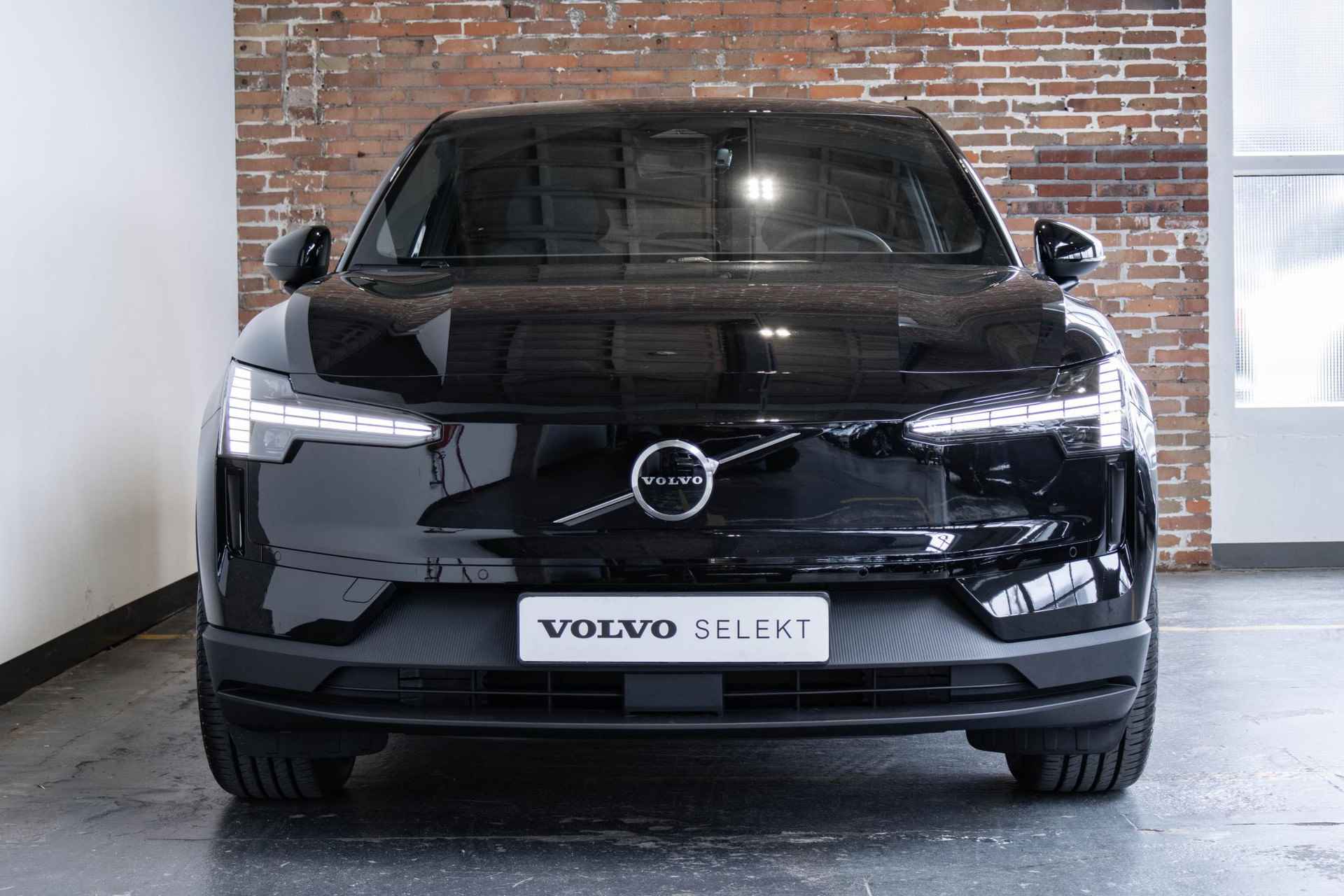Volvo EX30 Single Motor Extented Range Plus 69 kWh | Harman Kardon Premium Audio | Pilot Assist | Keyless Entry / Drive | Achteruitrijcamera | Stoel/Stuurverwarming - 7/34