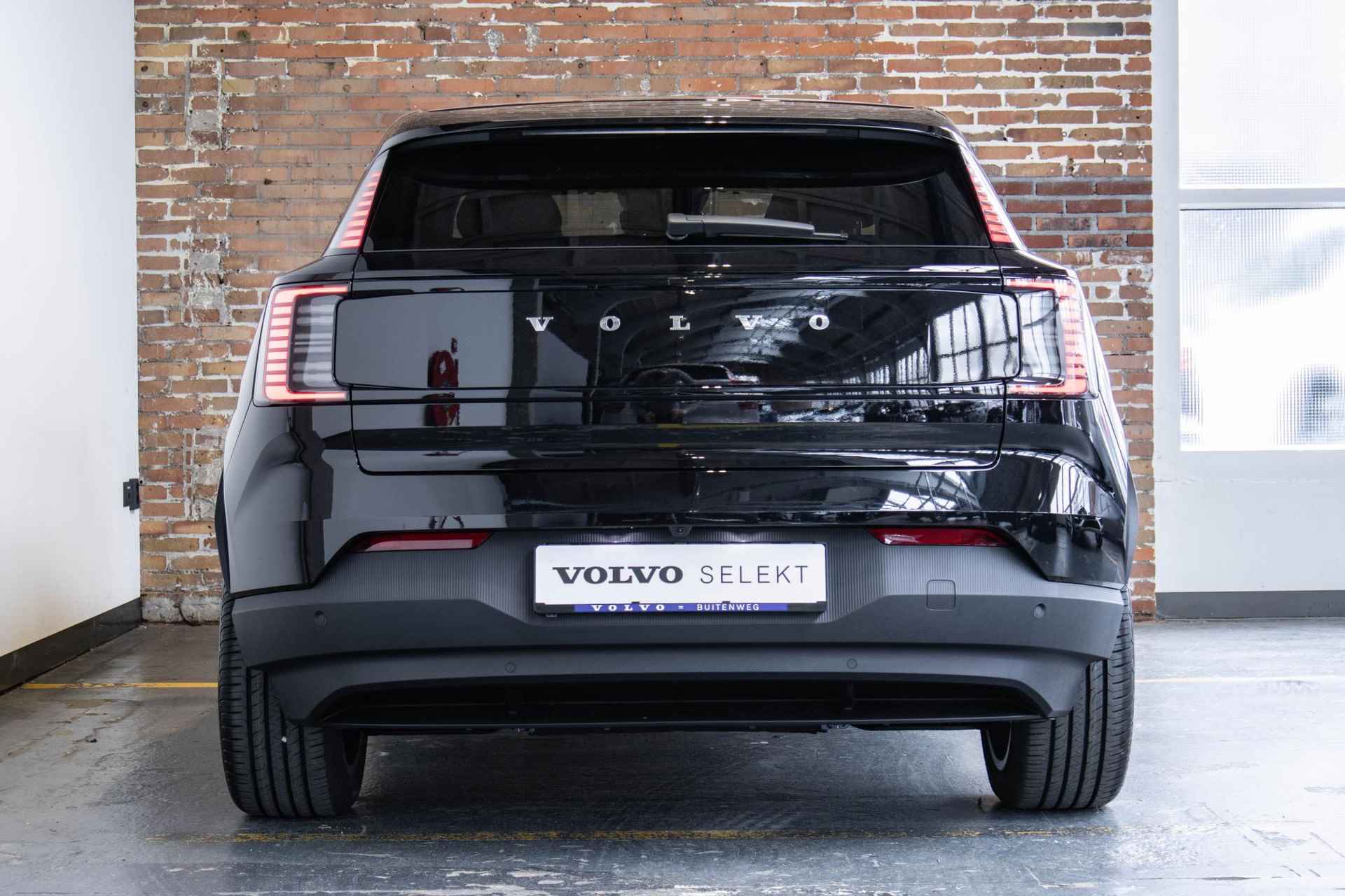 Volvo EX30 Single Motor Extented Range Plus 69 kWh | Harman Kardon Premium Audio | Pilot Assist | Keyless Entry / Drive | Achteruitrijcamera | Stoel/Stuurverwarming - 10/34