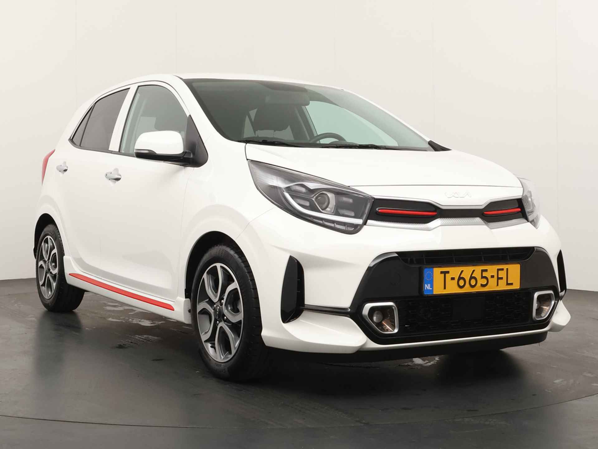 Kia Picanto 1.0 DPi GT-Line Automaat - Navigatie - Apple CarPlay/Android Auto - Cruise Control - Climate Control - Fabrieksgarantie tot 06-2030 - 12/50