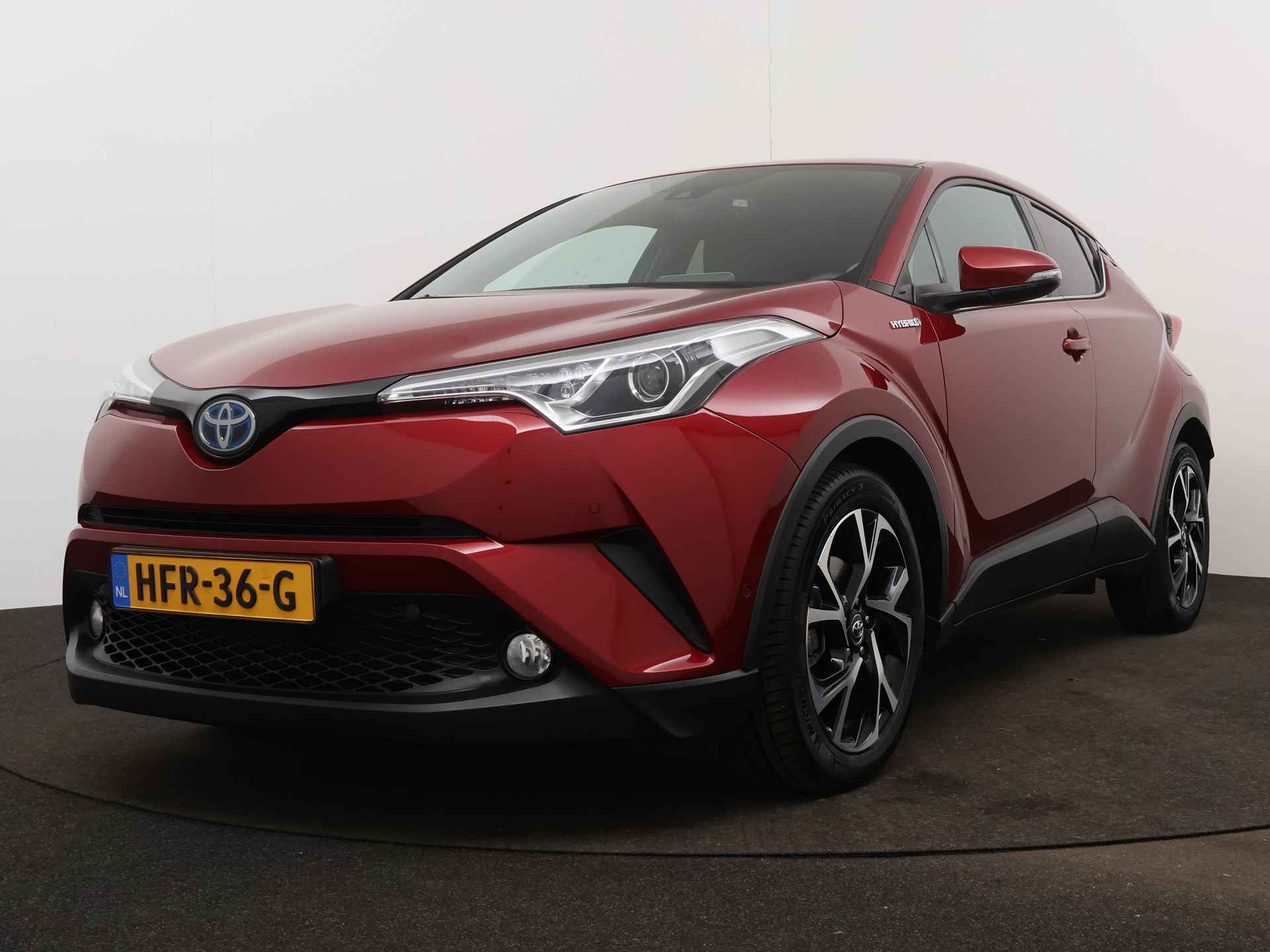 Toyota C-HR 1.8 Hybrid Dynamic | Dodehoek Ass. | LM velgen | Parkeersensoren | Stoel en stuurwiel verwarmd | Cruise Control Adaptief | Climate Control | - 15/46