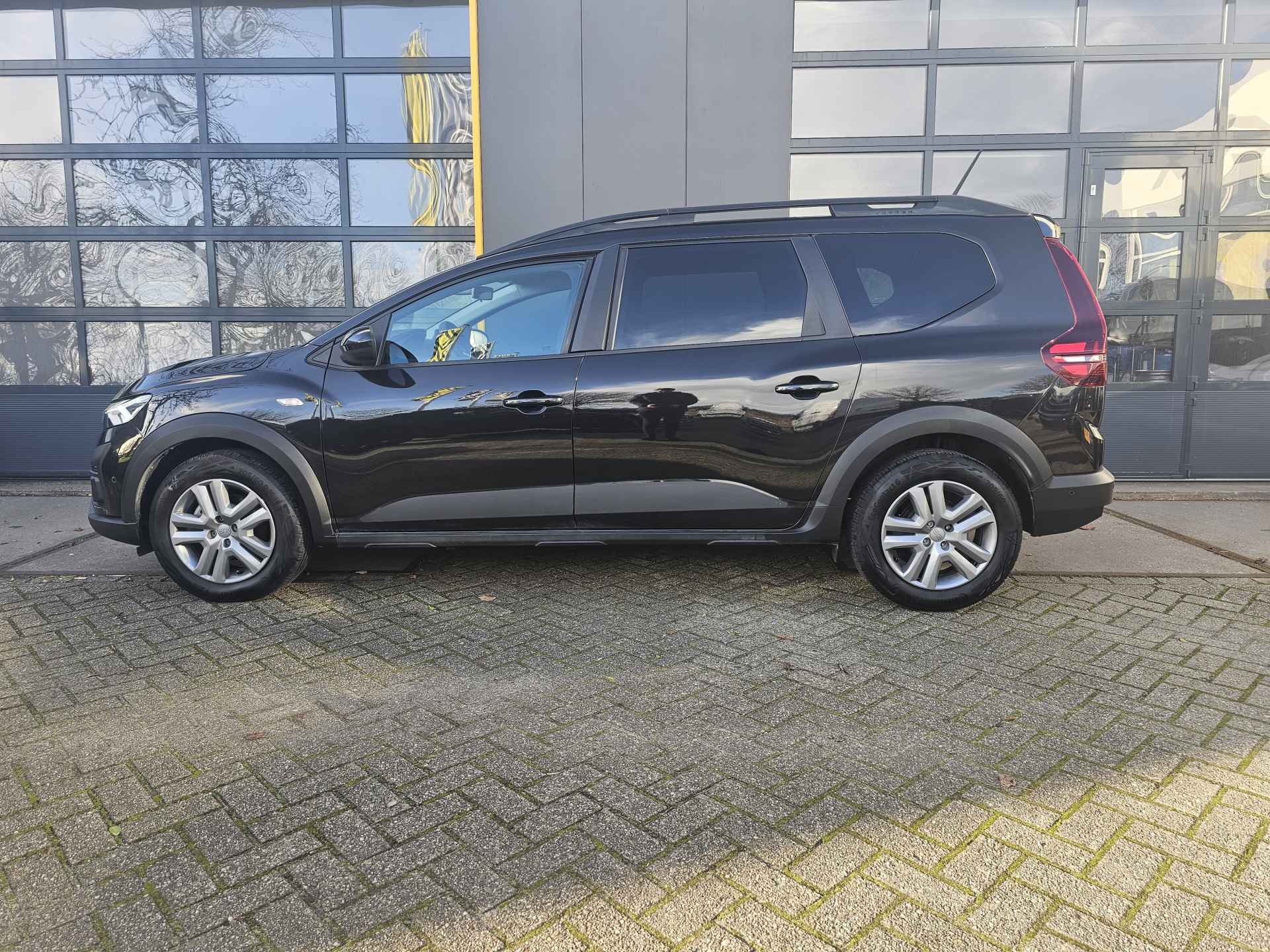 Dacia Jogger 1.0 TCe 100 ECO-G Expression 7p. | Navigatie | Camera | Handsfree Card | Airco | cruise |LPG-G3 | incl. Bovag rijklaarpakket met 12 maanden garantie | - 4/35