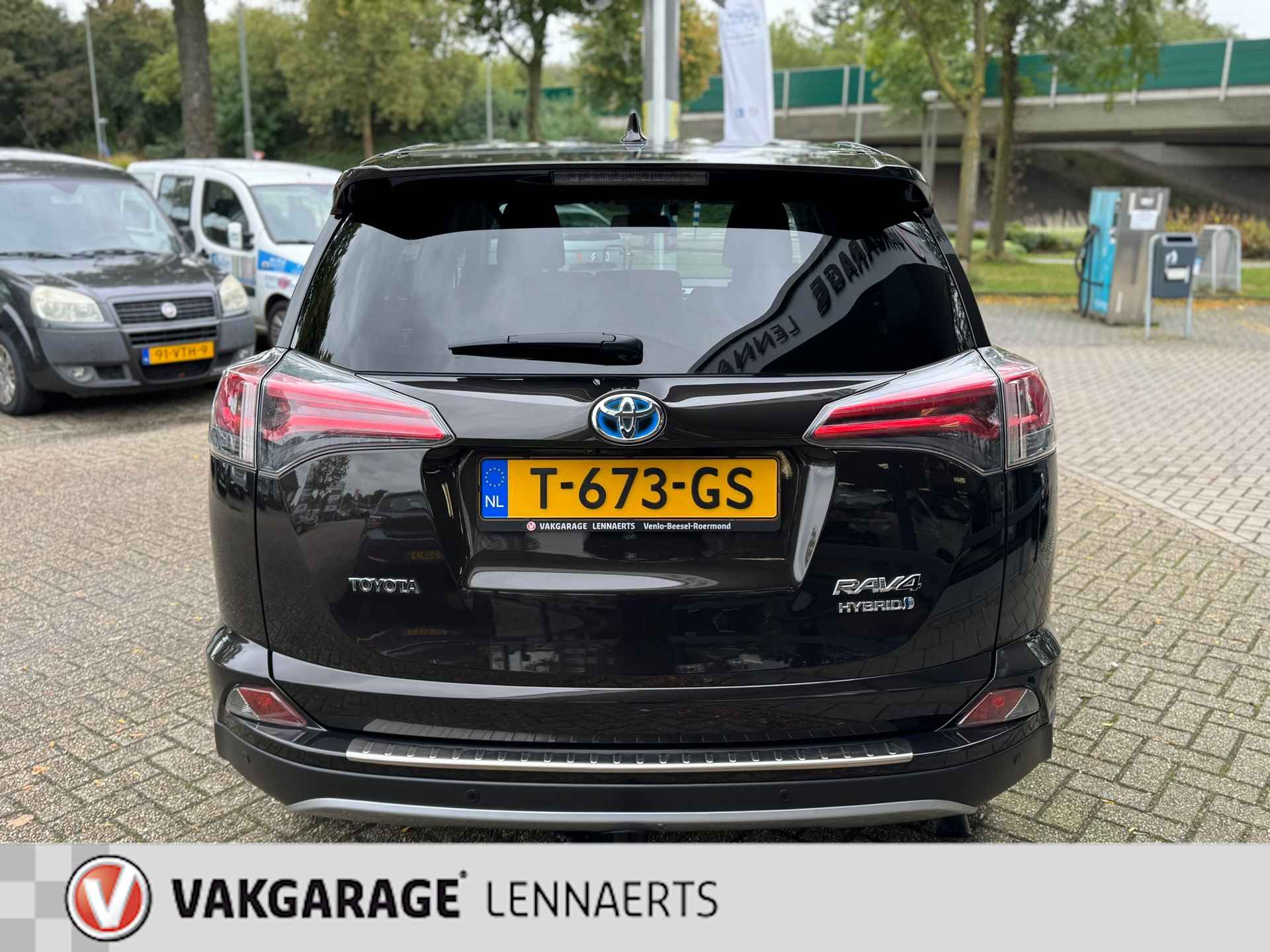 Toyota RAV4 2.5 Hybrid Dynamic (rijklaarprijs/12 mnd garantie) - 8/32