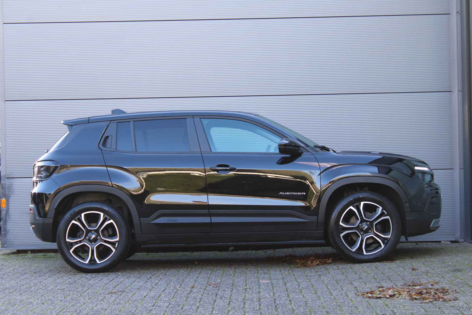 Jeep Avenger 1st Edition 54 kWh | Adaptieve Cruise | Navigatie | Privacy Glass | Stoelverwarming | Led - 2/64