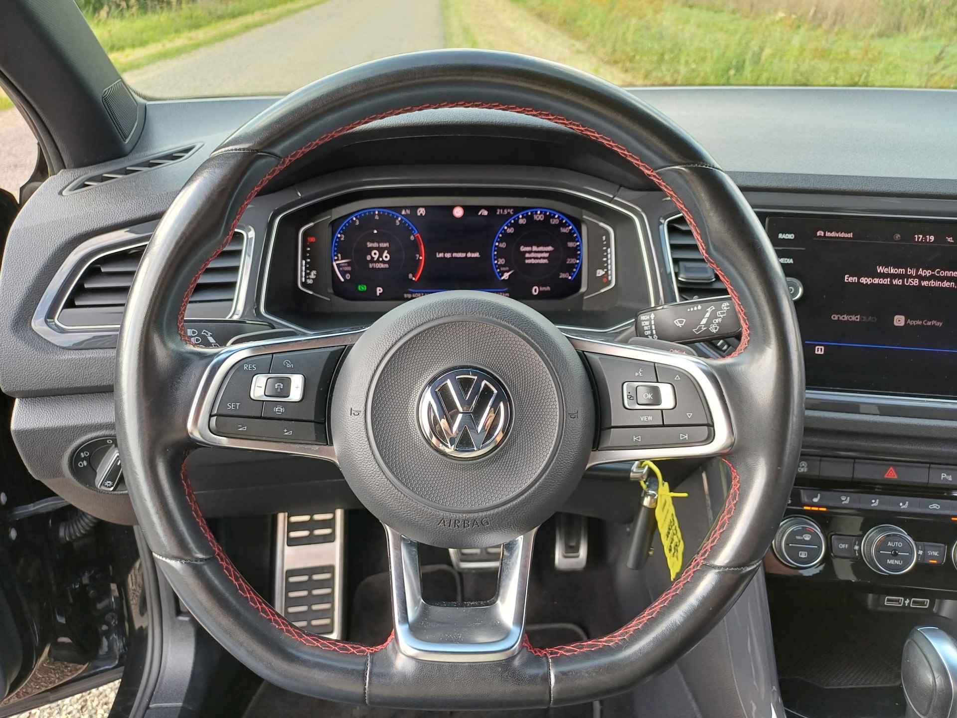 Volkswagen T-Roc 2.0 TSI 4Motion Sport /Mooie auto!/Clima/Led/Carplay/Navi/Camera/17 INCH/USB - 44/50