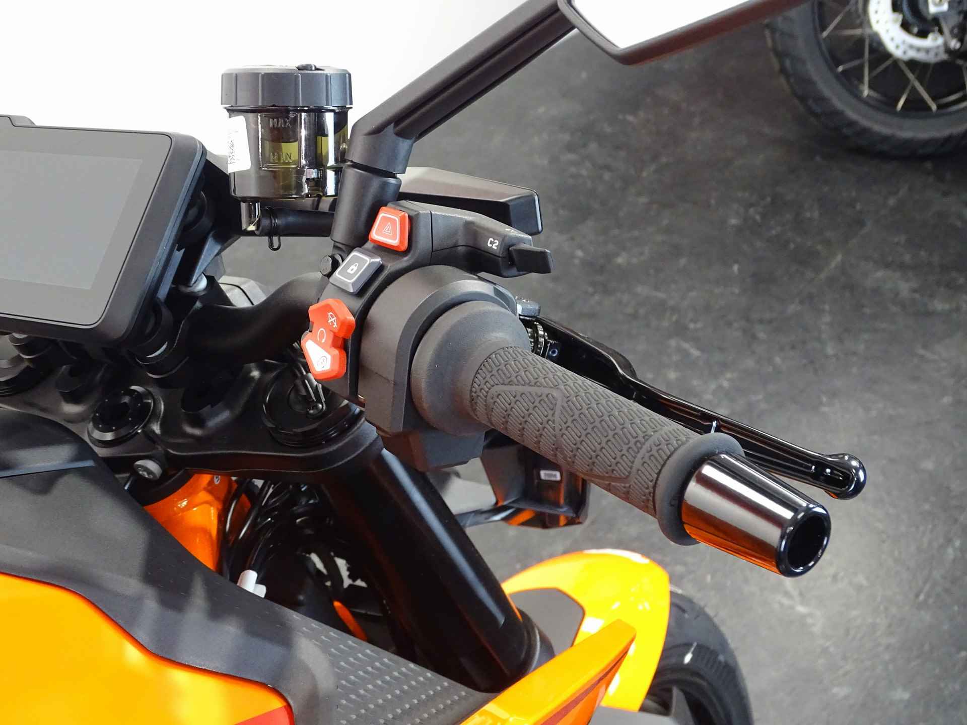 KTM 1390 SUPERDUKE R EVO - 10/12