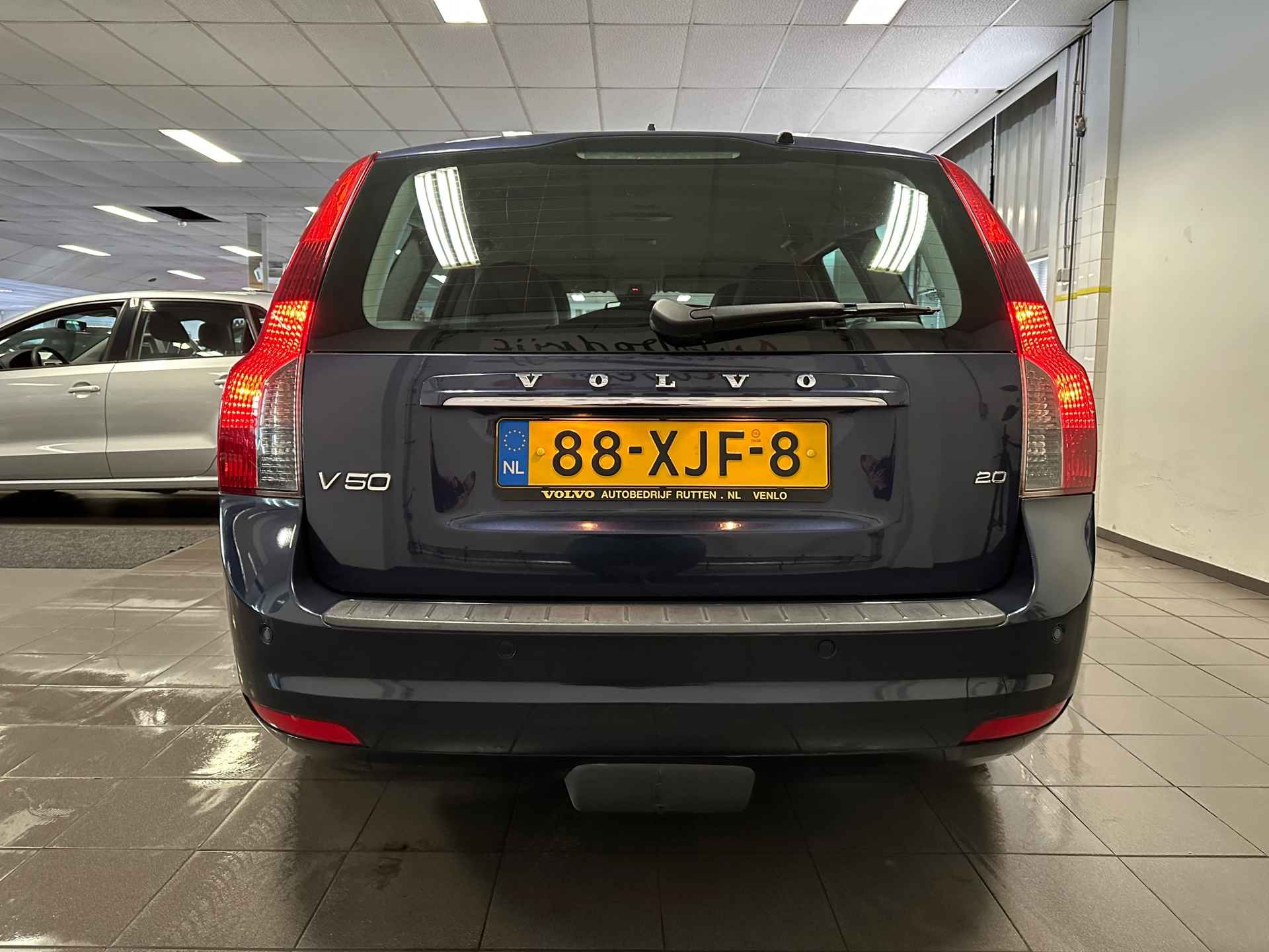 Volvo V50 2.0 Limited Edition * Navigatie / Afn. Trekhaak / Leder / Cruise control / NL Auto * - 4/22