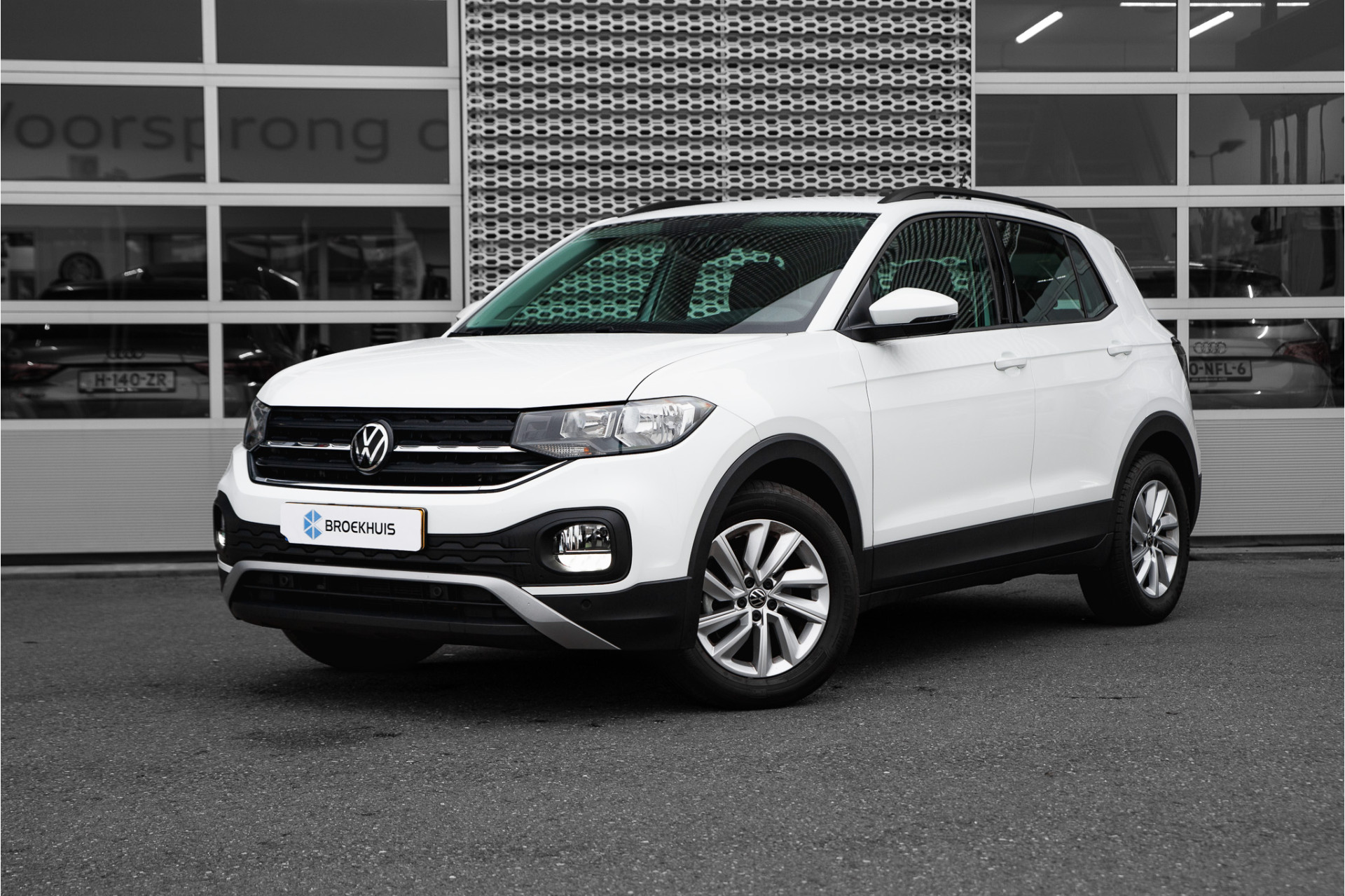 Volkswagen T-Cross 1.0 TSI Life | Adapt. Cruise | Carplay | Parkeersensoren |