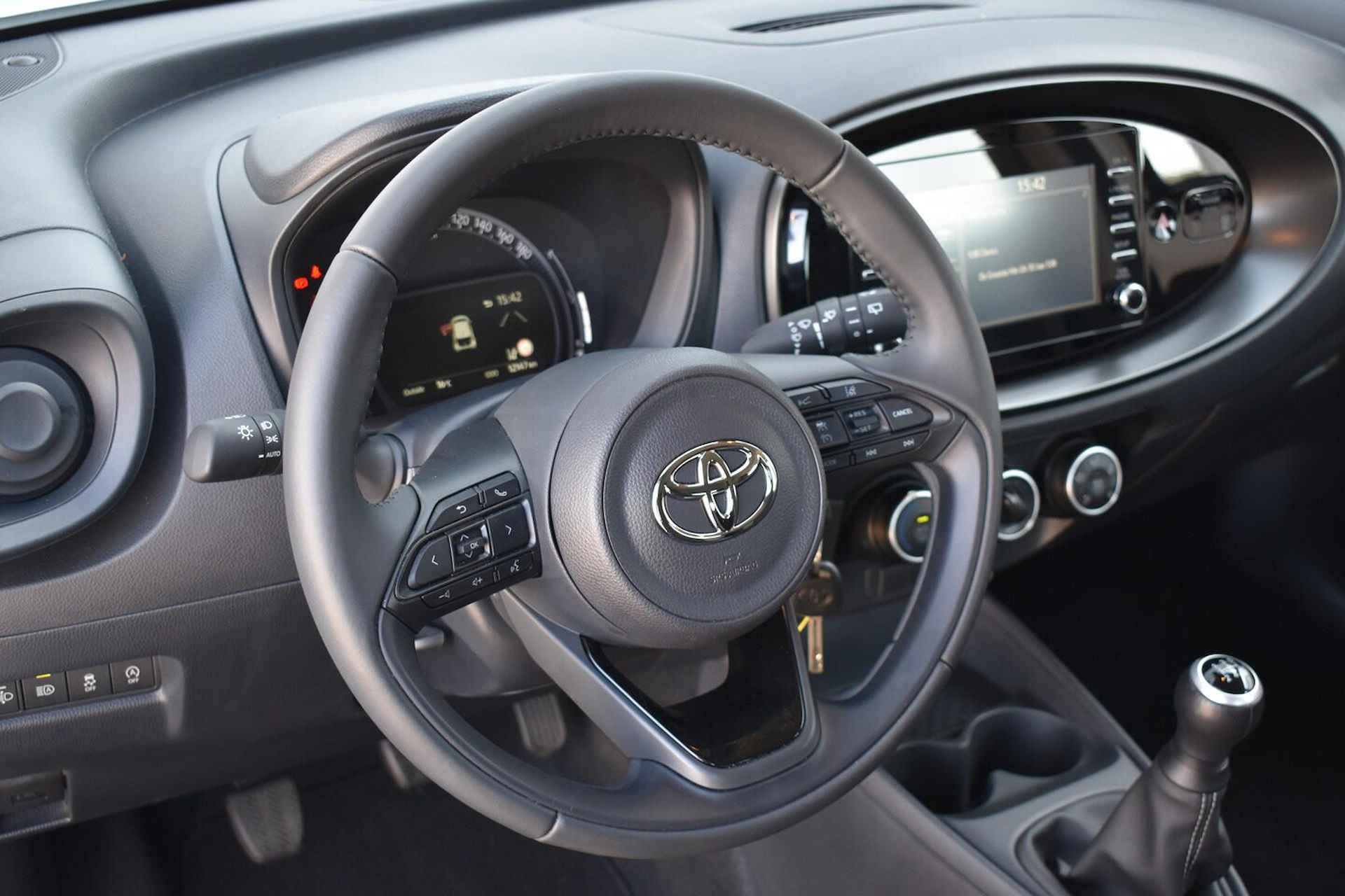 Toyota Aygo X 1.0 VVT-i MT play - 12/25