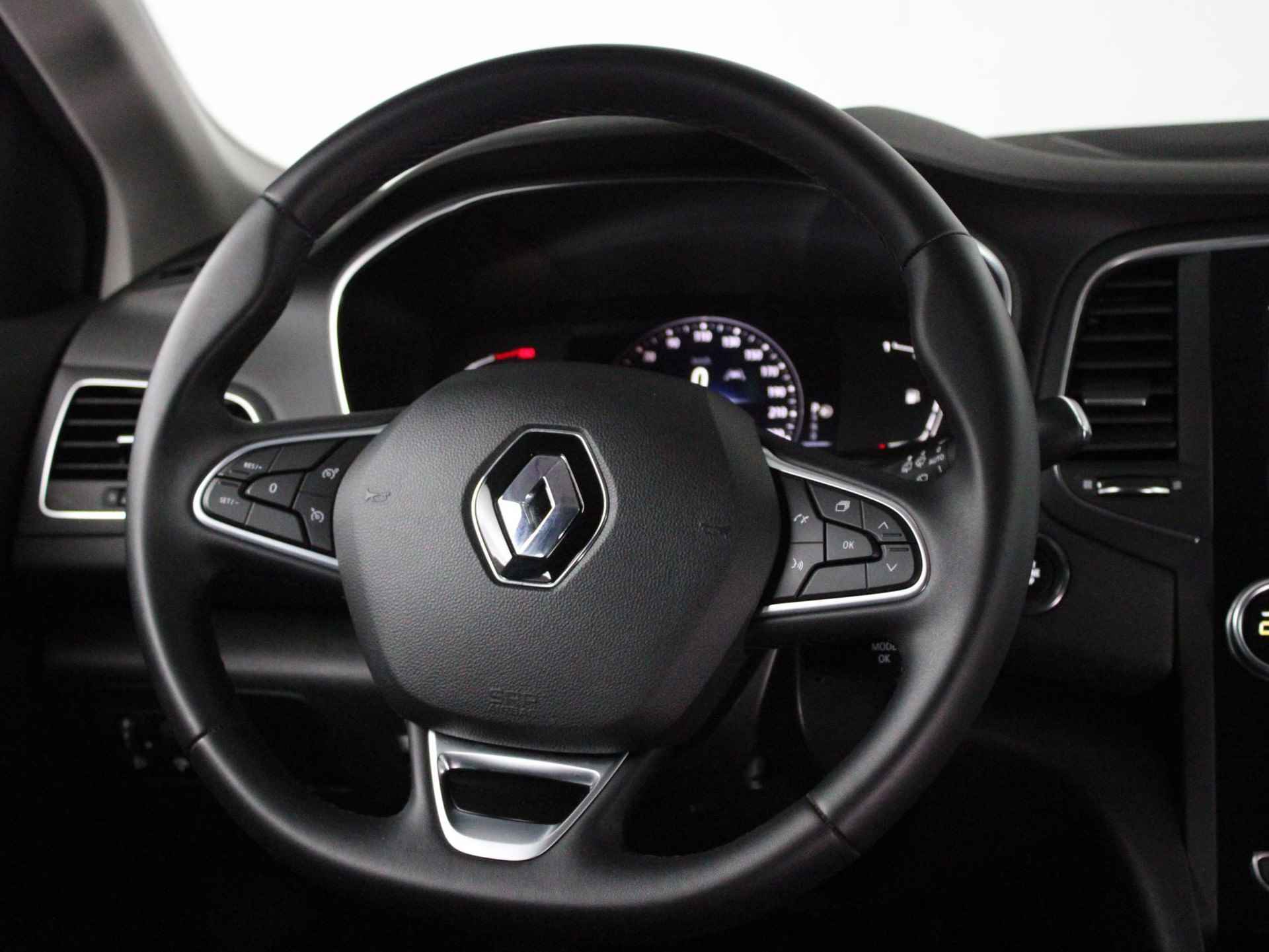 Renault Mégane Estate 1.3 TCe 140 EDC Intens AUTOMAAT | NAVIGATIE | TREKHAAK | PARKERSENSOREN VOOR-EN ACHTER | CLIMATE CONTROL | LICHTMETALEN VELGEN MET ALL SEASON BANDEN - 22/44