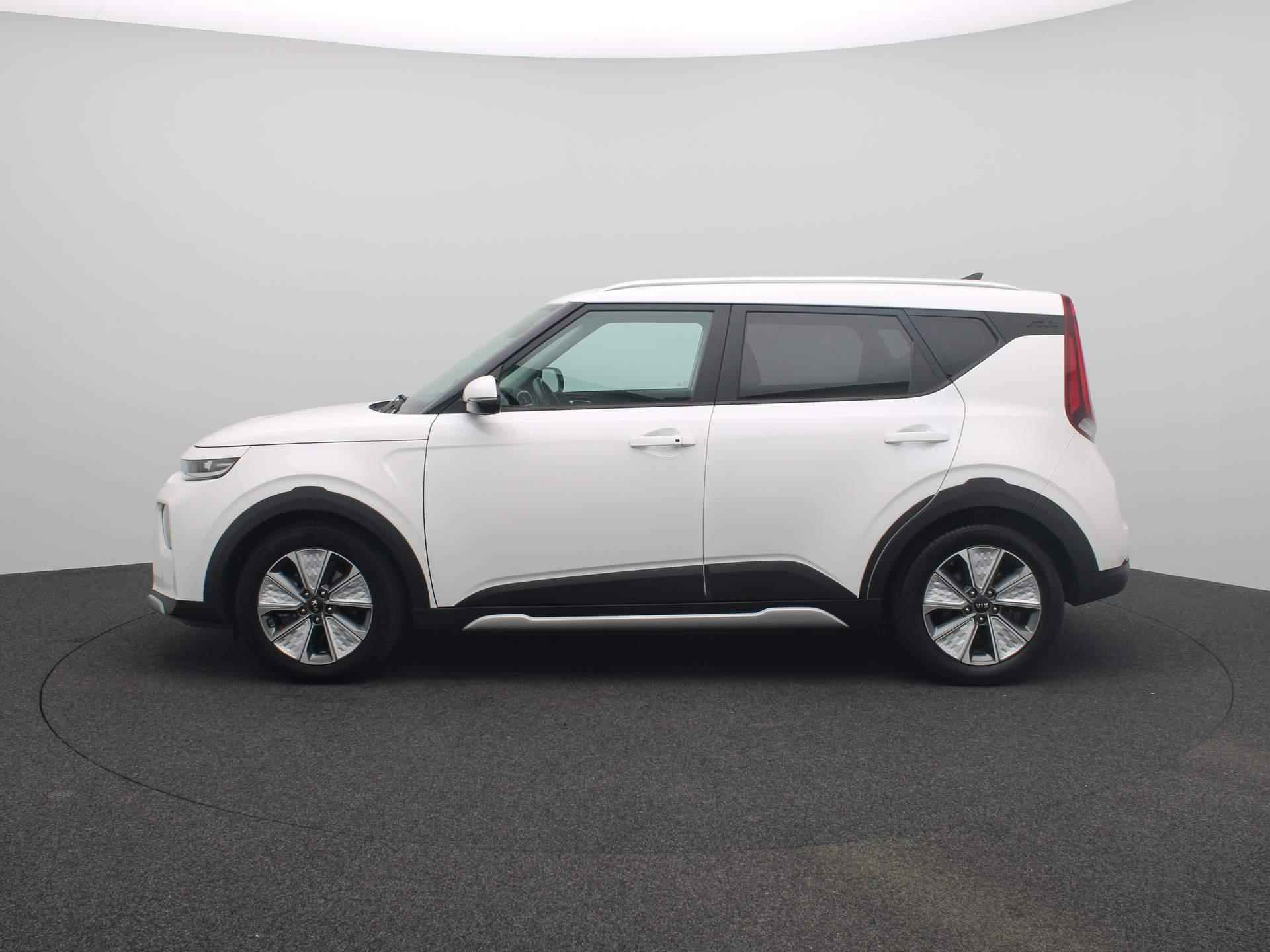 Kia e-Soul ExecutiveLine 64 kWh Harman/kardon | Navigatie | elek. stoelen | camera | Climate control - 7/47