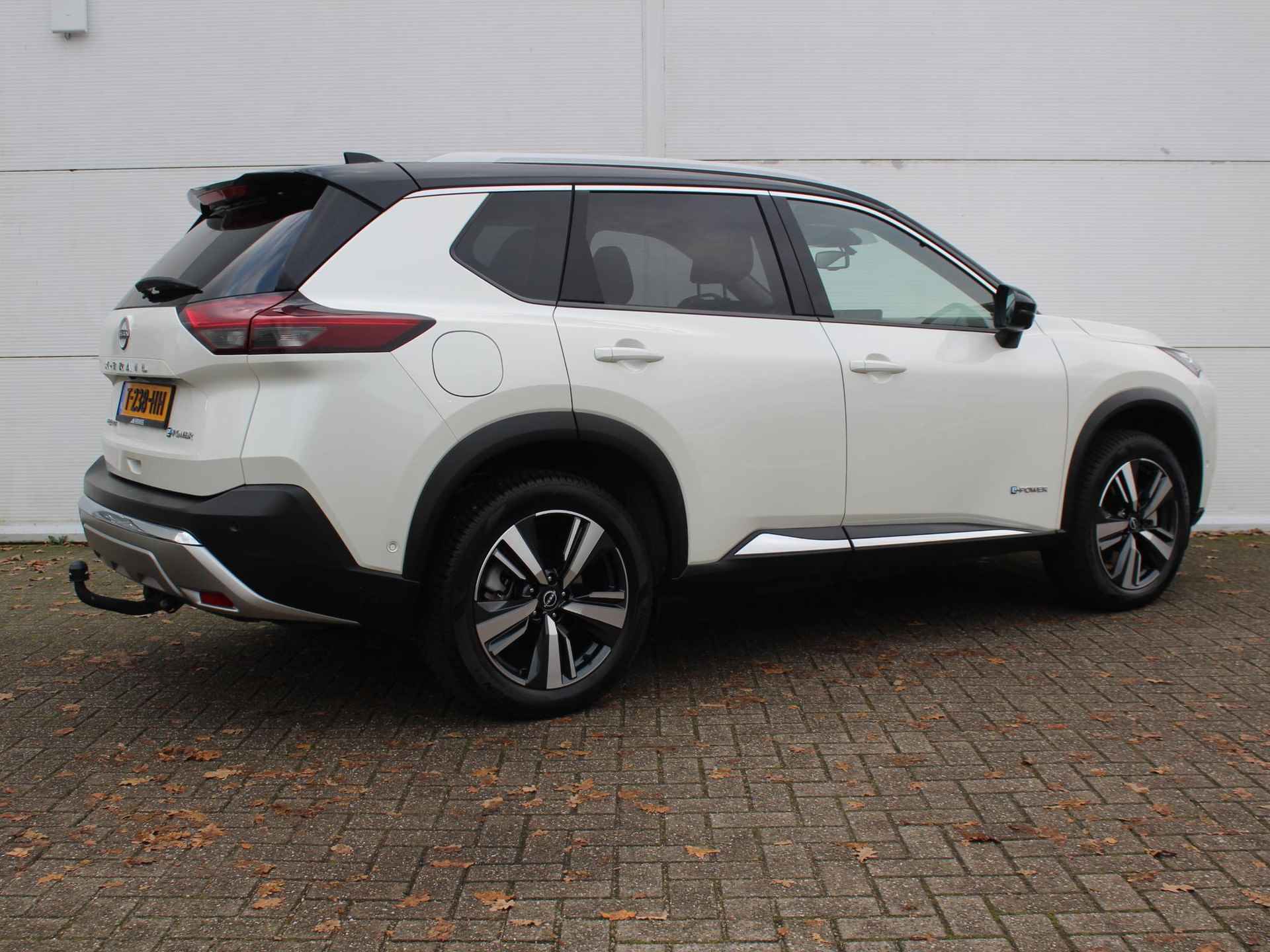 Nissan X-Trail 1.5 e-4orce Tekna Plus 4WD 7p. / Trekhaak (1650 KG) / Elektrische Schuif-/Kanteldak / Navigatie + Apple Carplay/Android Auto / Stoel- + Stuurverwarming / Cruise Control Adaptief / - 3/54