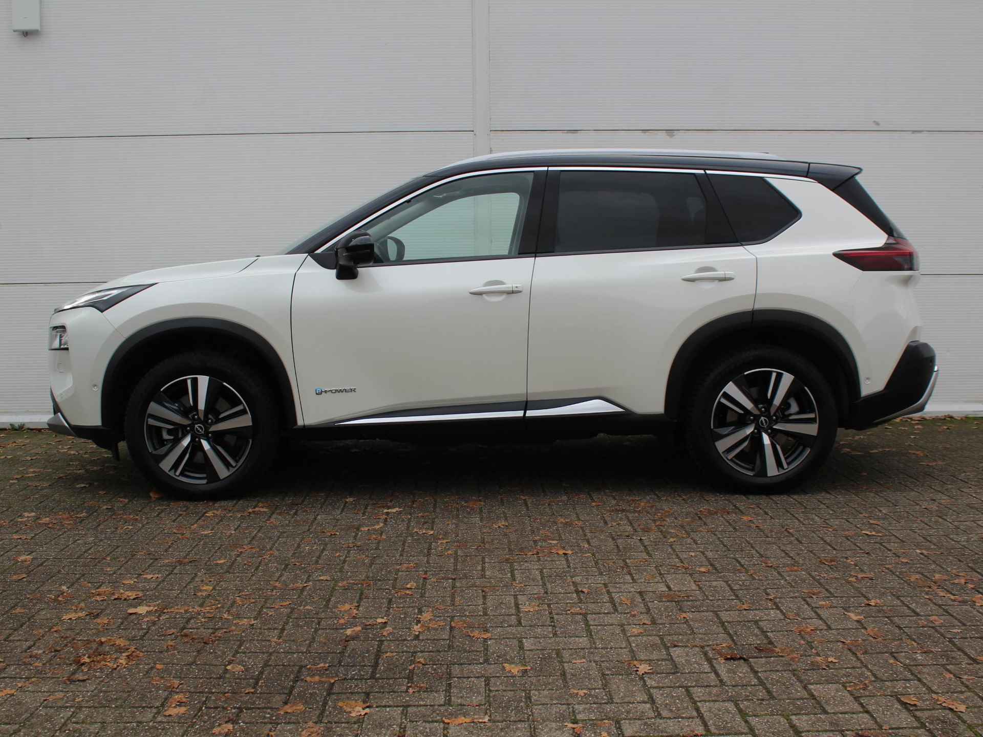 Nissan X-Trail 1.5 e-4orce Tekna Plus 4WD 7p. / Trekhaak (1650 KG) / Elektrische Schuif-/Kanteldak / Navigatie + Apple Carplay/Android Auto / Stoel- + Stuurverwarming / Cruise Control Adaptief / - 9/54