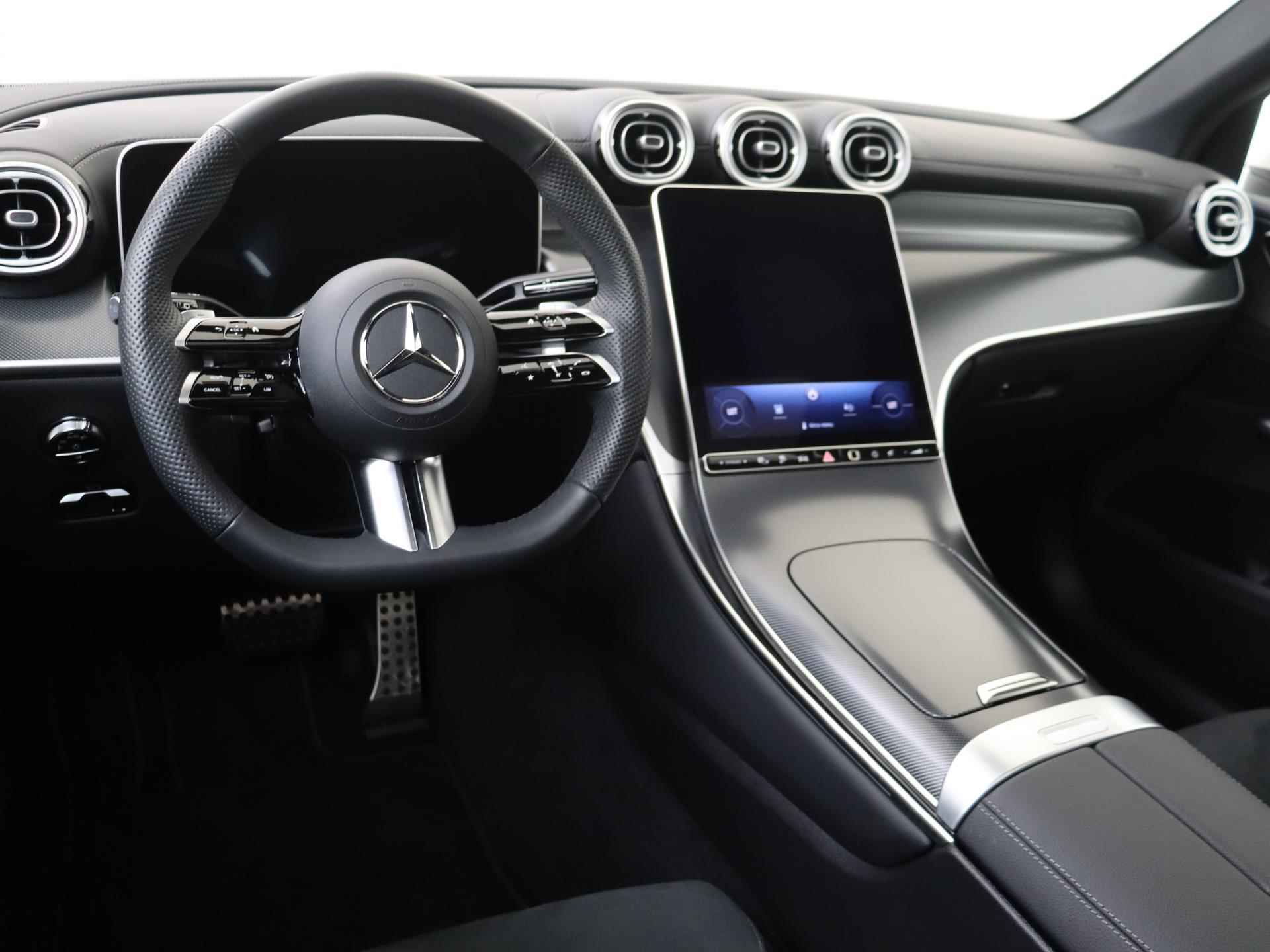 Mercedes-Benz GLC-klasse 300e 4MATIC AMG Line / Stoelverwarming / 360Graden-Camera / Panaroma-schuifdak / Easypack-Achterklep / - 6/32