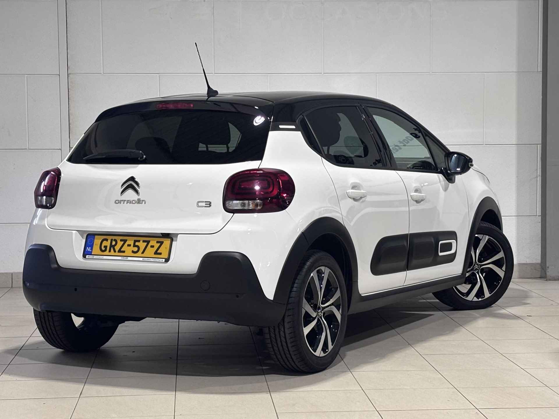 Citroën C3 5-deurs Shine Pack 1.2 PureTech 110pk EAT6 AUTOMAAT | NAVI | CAMERA | STOELVERW. | DAB+ | CLIMA | CRUISE CONTROL | 17" LM-VELGEN - 8/54