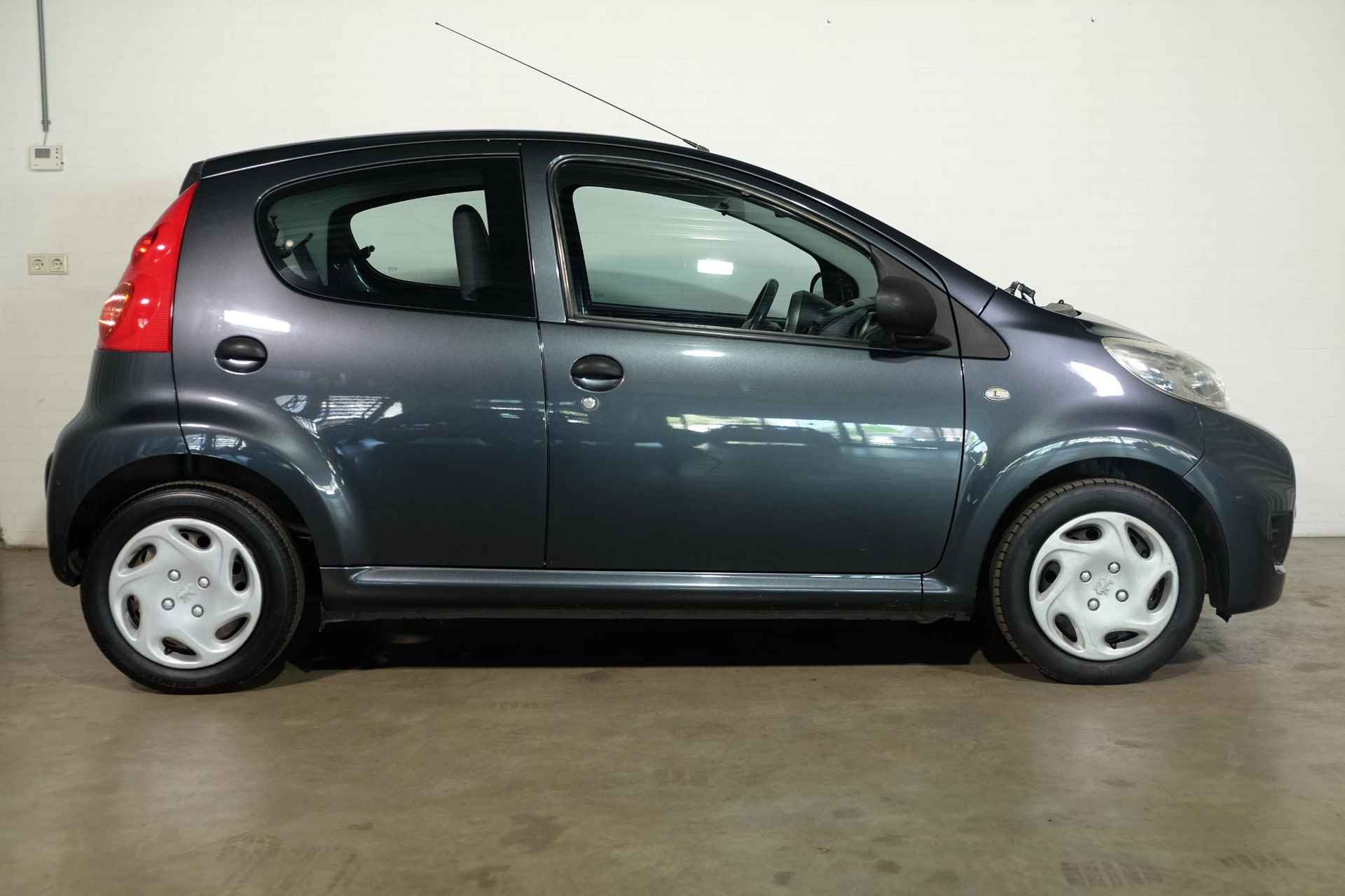 Peugeot 107 1.0-12V XR - 11/17