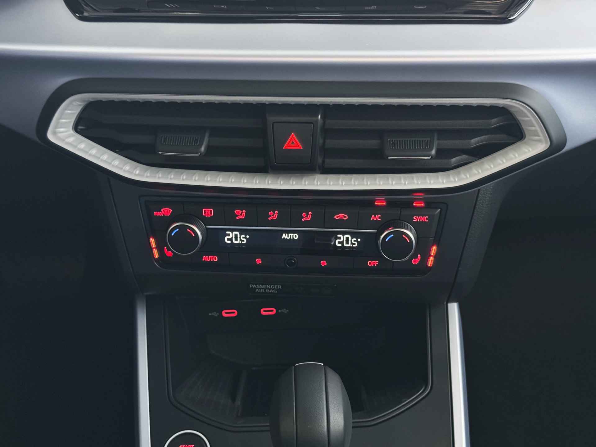 SEAT Arona TSI FR BI-COLOR 115PK LED VIR.COCKPIT CAMERA ADAP.CRUISE 17''LMV 08/2024 10x Seat Arona op voorraad - 22/73