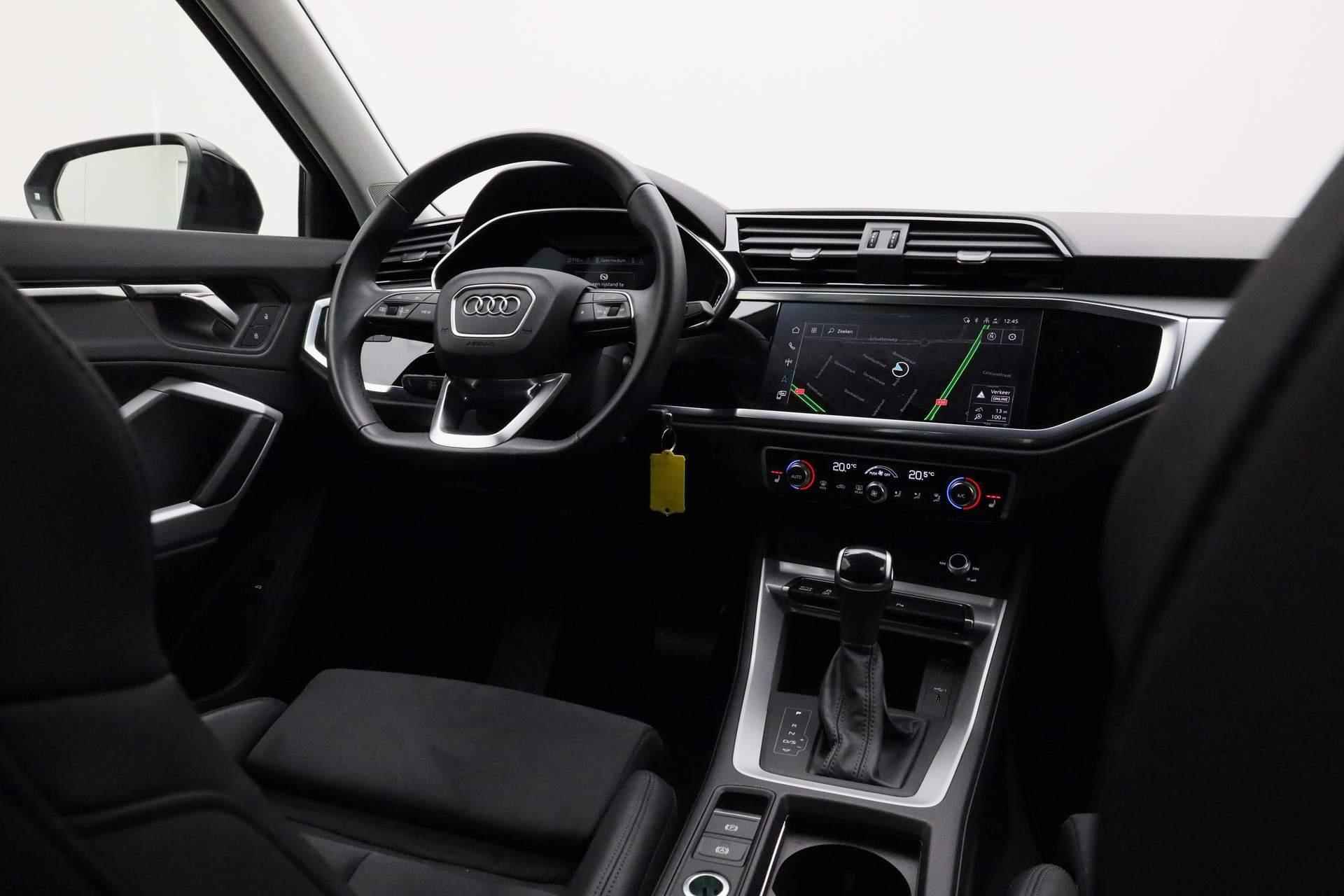 Audi Q3 Sportback 35 TFSI 150PK S-tronic Advanced Edition / S-Line | Navi | Camera | Stoelverwarming | Cruise - 28/43