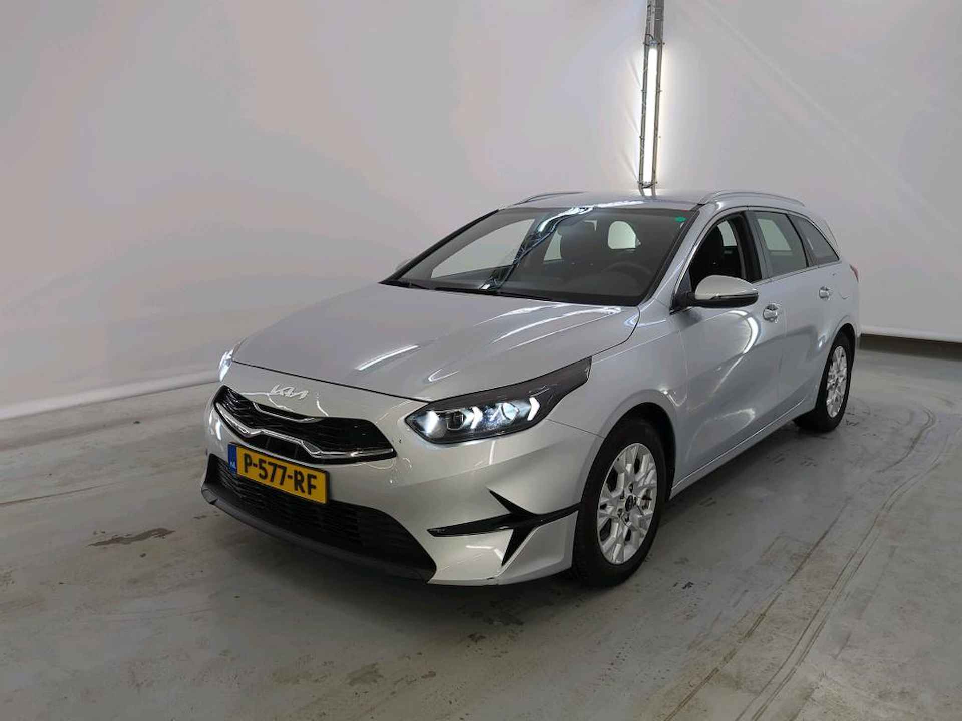 Kia Ceed Sportswagon 1.5 T-GDi DynamicLine NL AUTO | 4x in voorraad  | TREKHAAK | CARPLAY | - 1/17