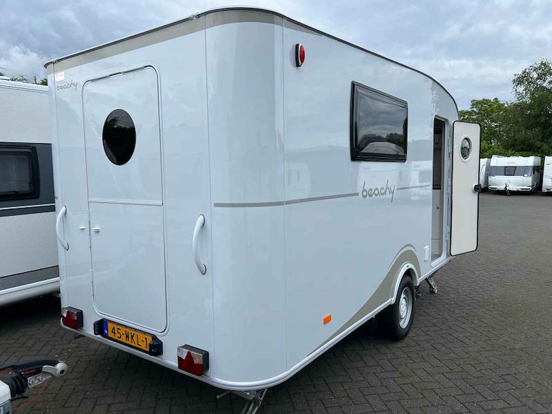 Beachy 450  Mover + Voortent - 3/12