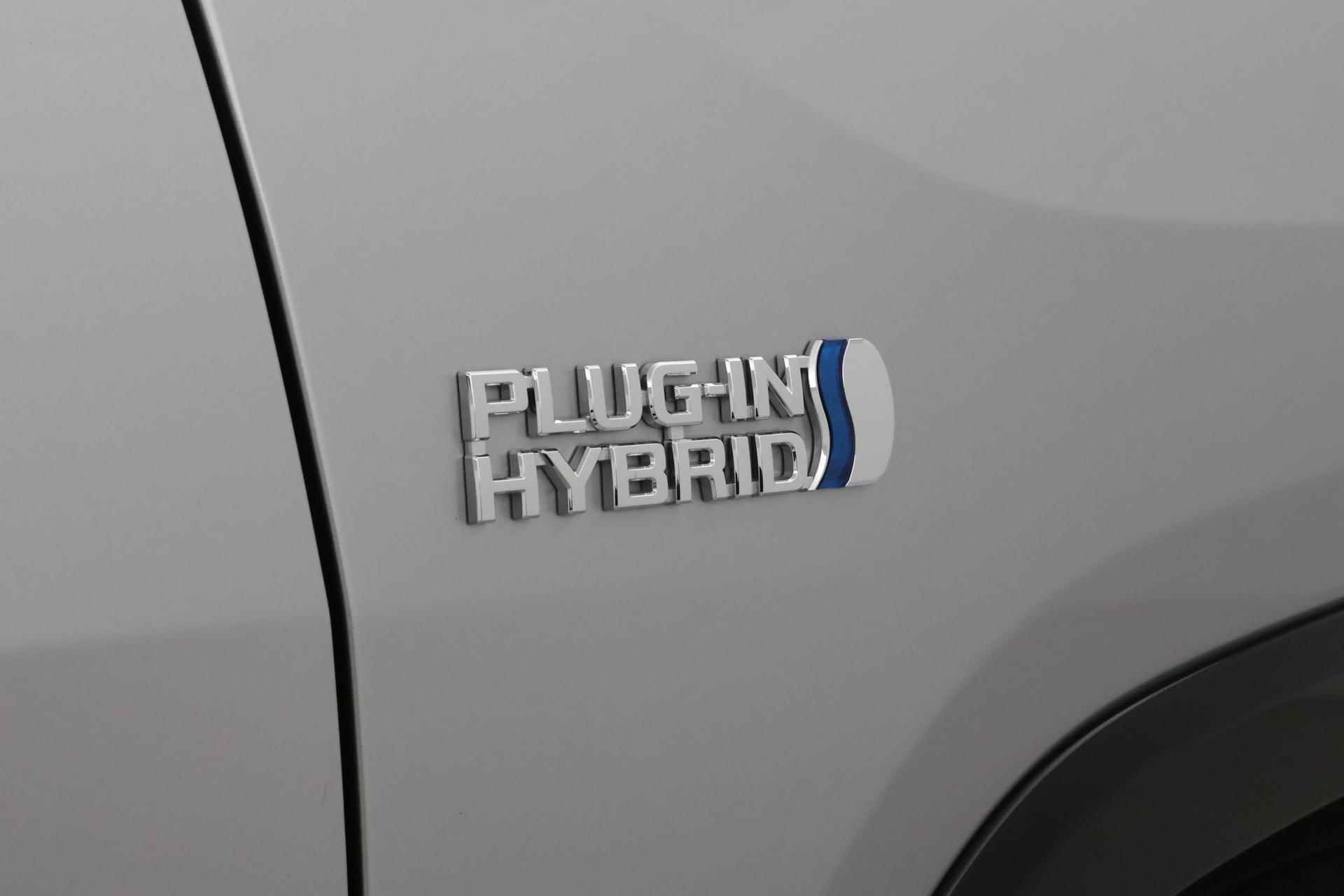 Toyota RAV4 2.5 Plug-in Hybrid AWD Bi-Tone Plus | Trekhaak | 360 camera | Leder | Head-up display - 15/48